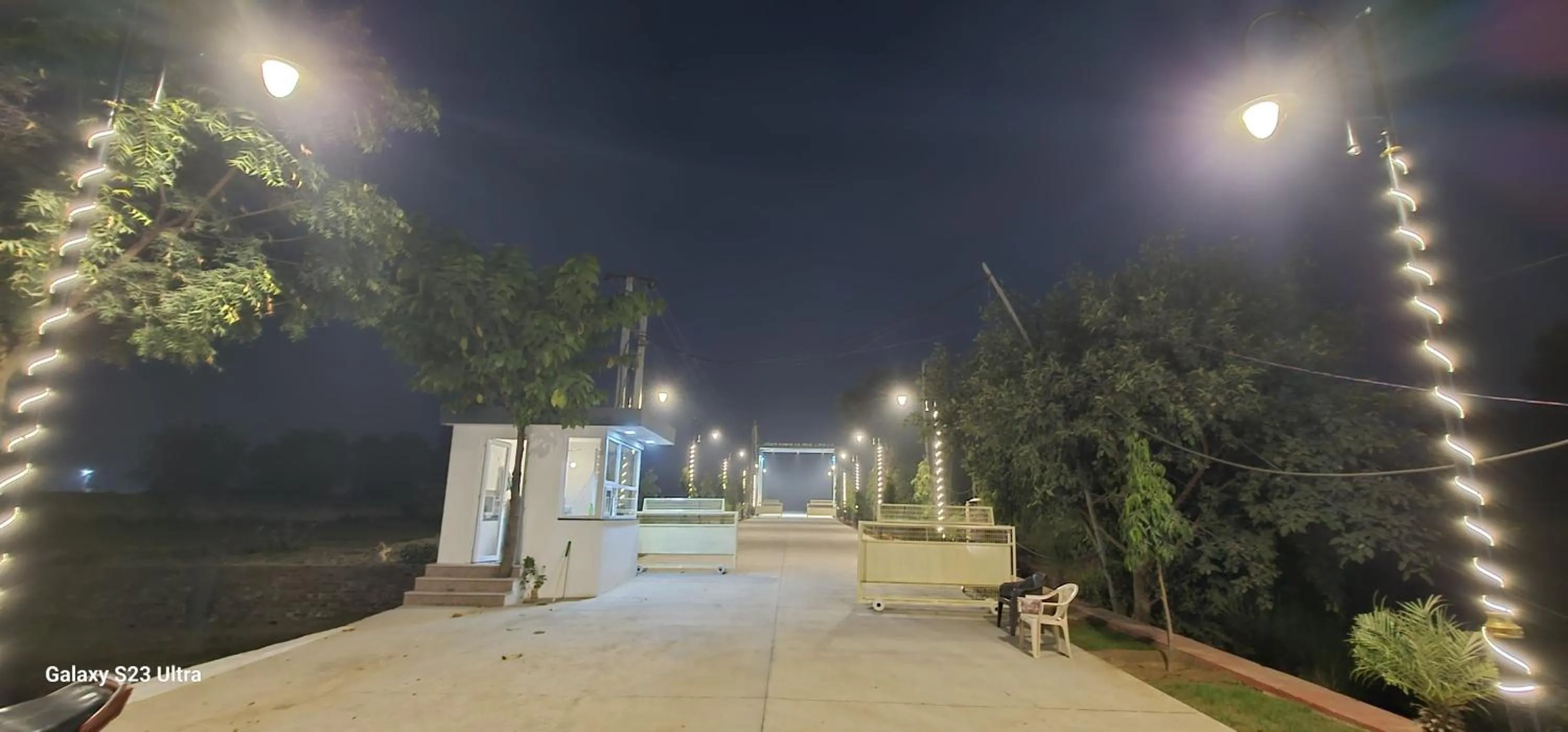 Night in The Grand ND Resort- Kanha Tulsi Heights Behind Prem Mandir