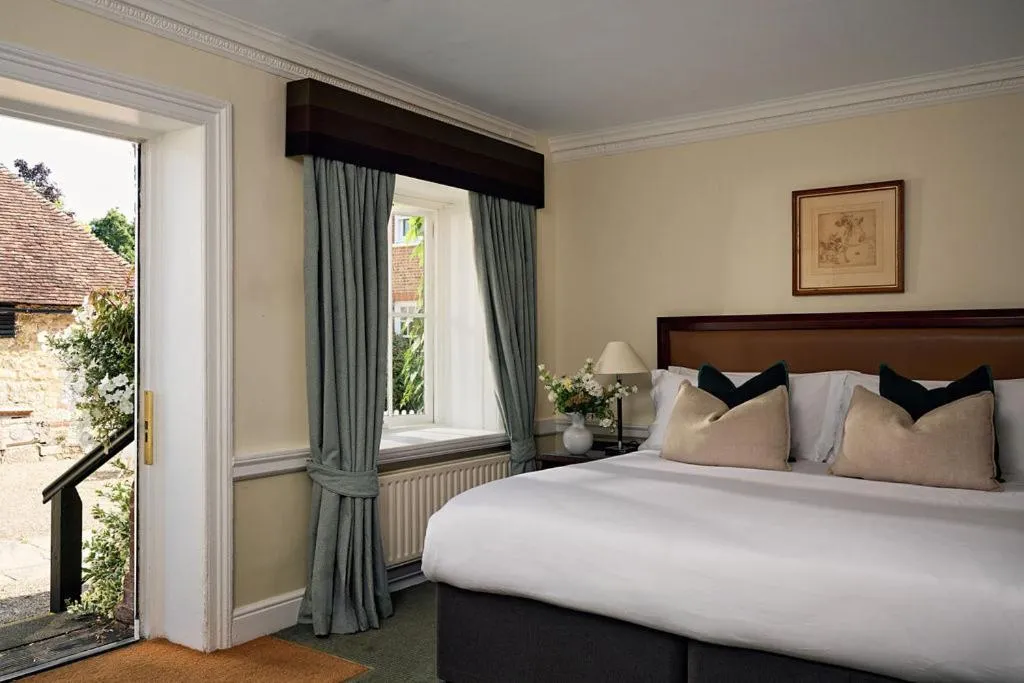 Bedroom, Bed in Chilston Park Hotel