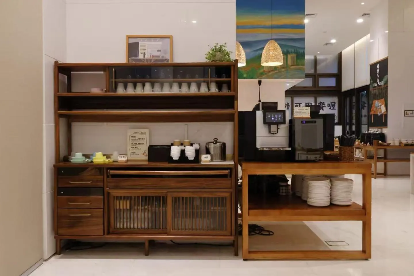 Restaurant/places to eat in Wutong Hotel Apartment Bao'an Center