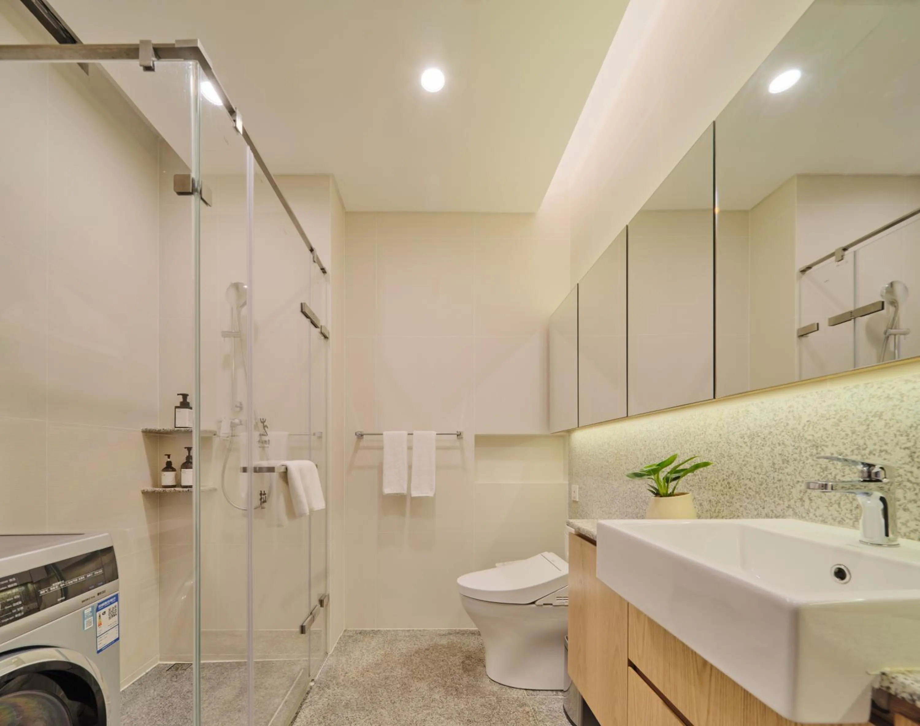 Toilet in Wutong Hotel Apartment Bao'an Center