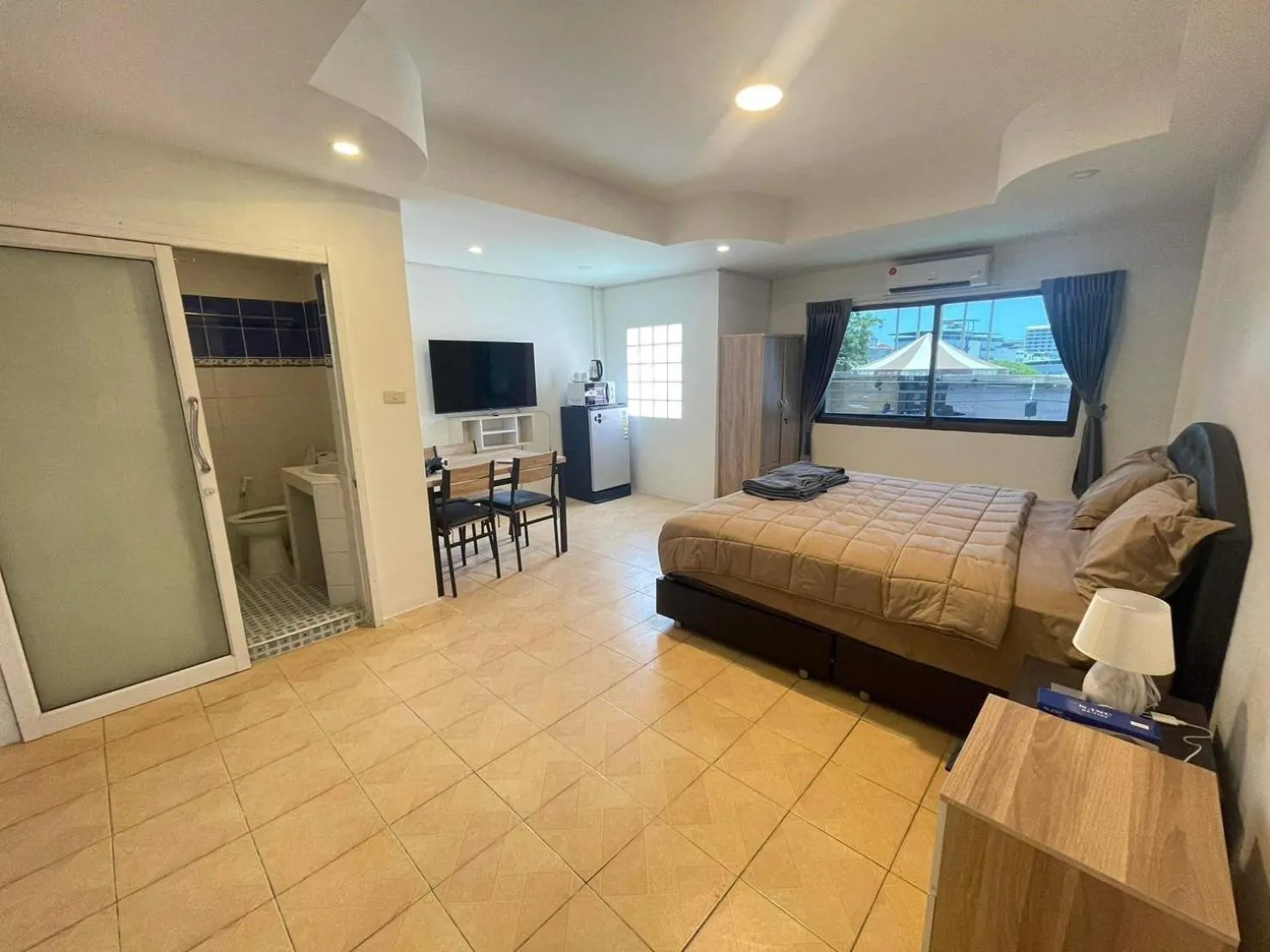 Photo of the whole room, Bed in The Sports Lounge