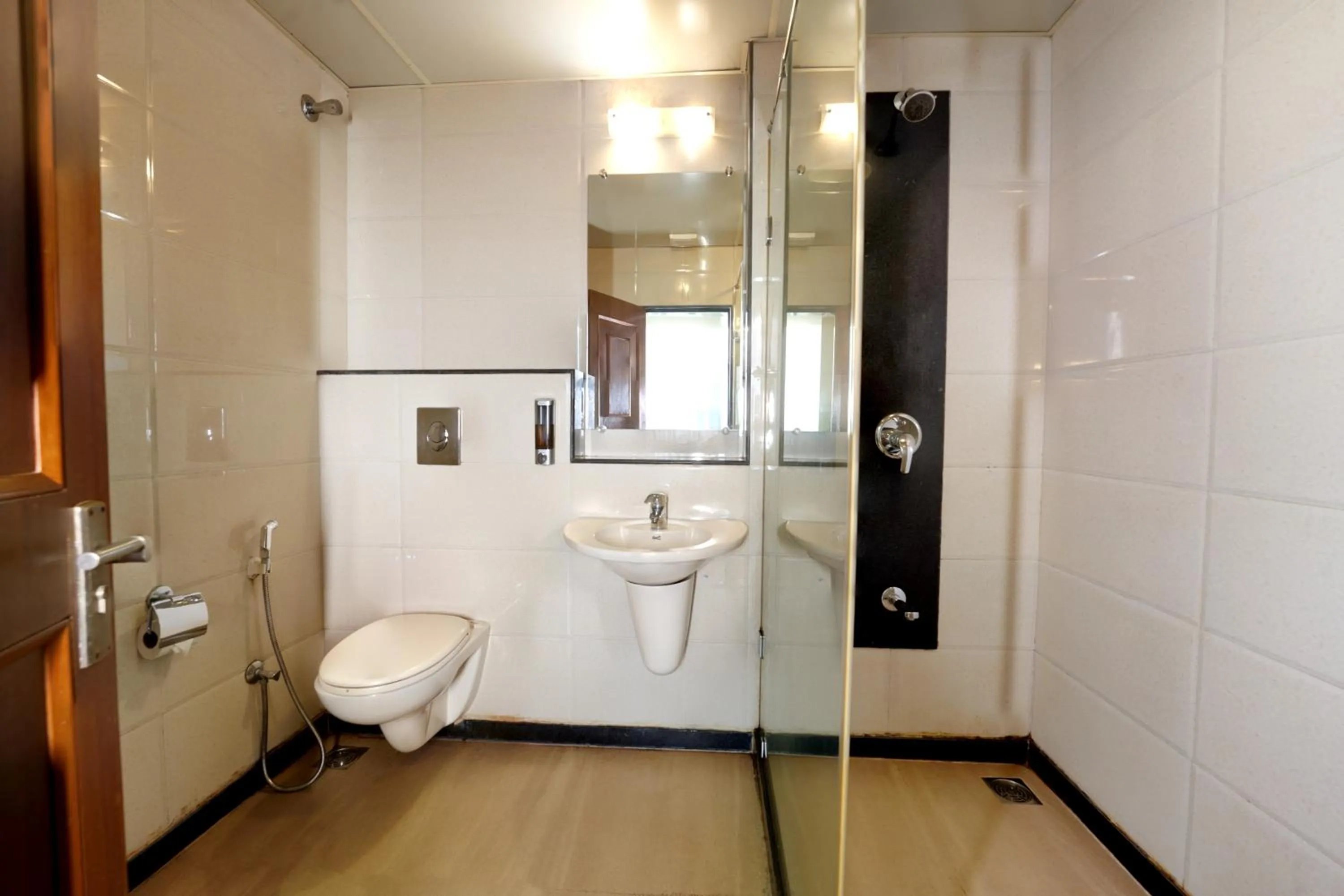 Shower in Hotel Prestige, Mangalore