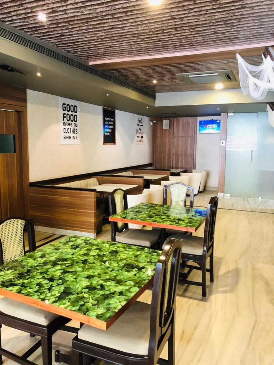 Restaurant/places to eat in Hotel Prestige, Mangalore