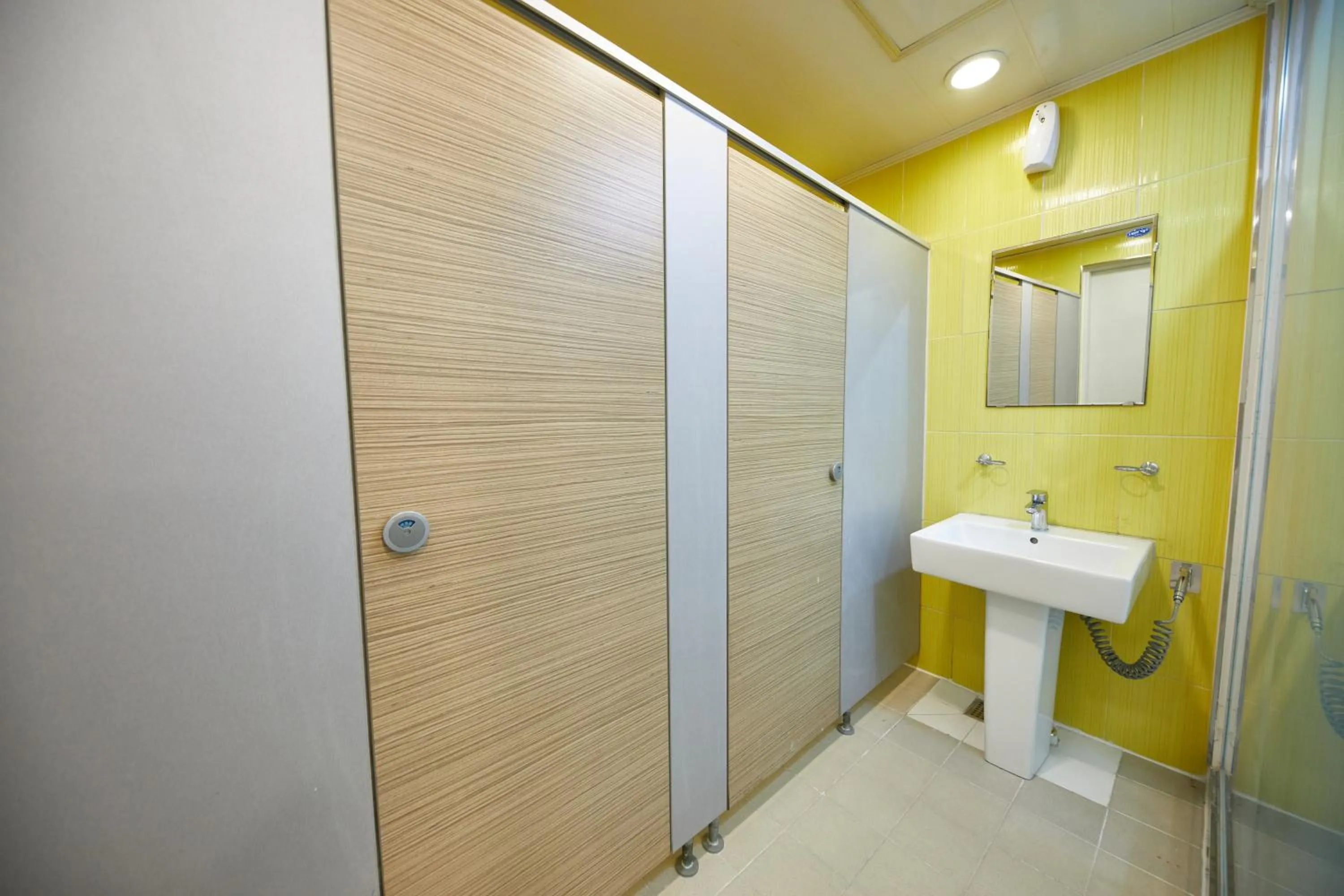 Bathroom in 123 Hostel