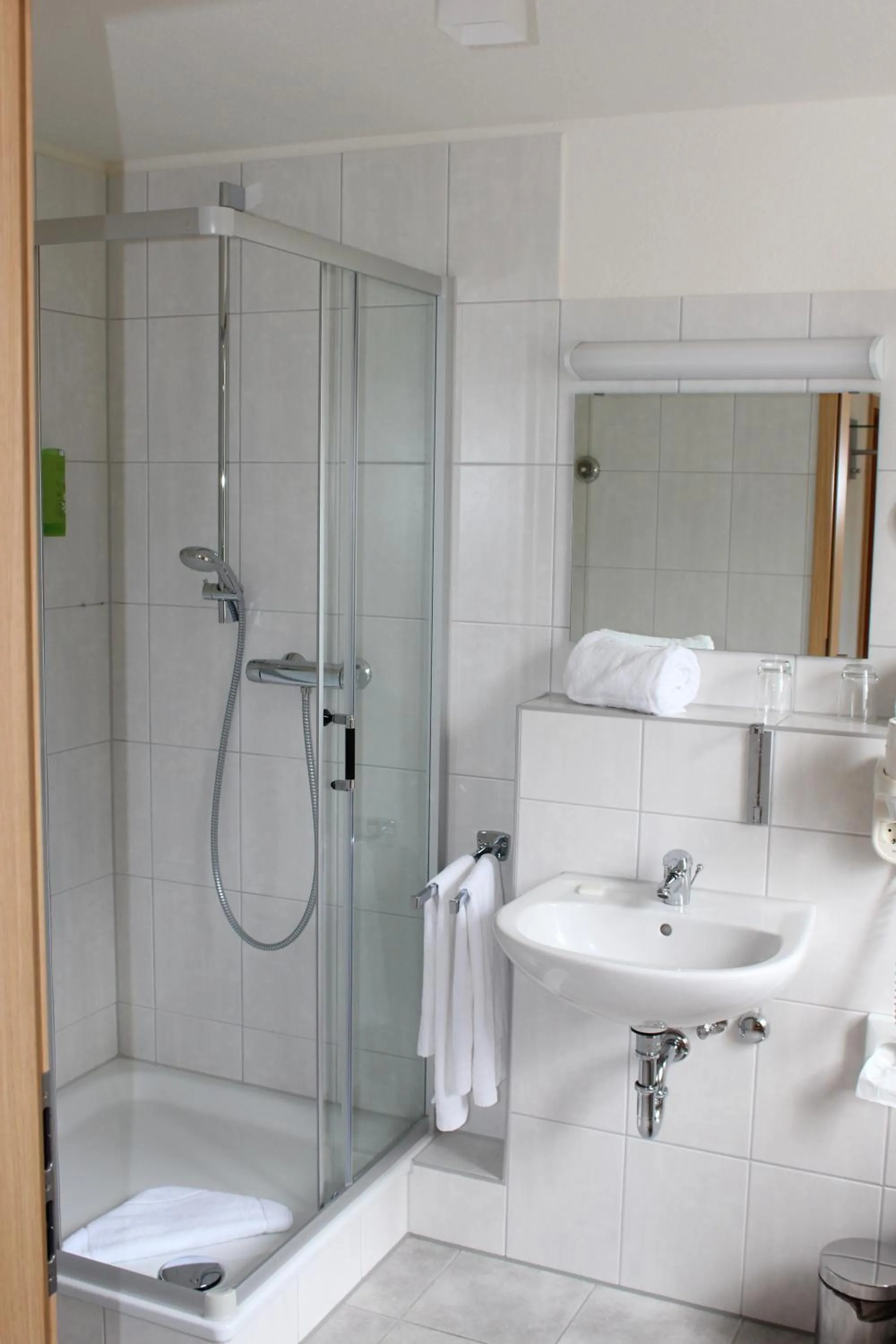 Shower in Boardinghouse My Maison