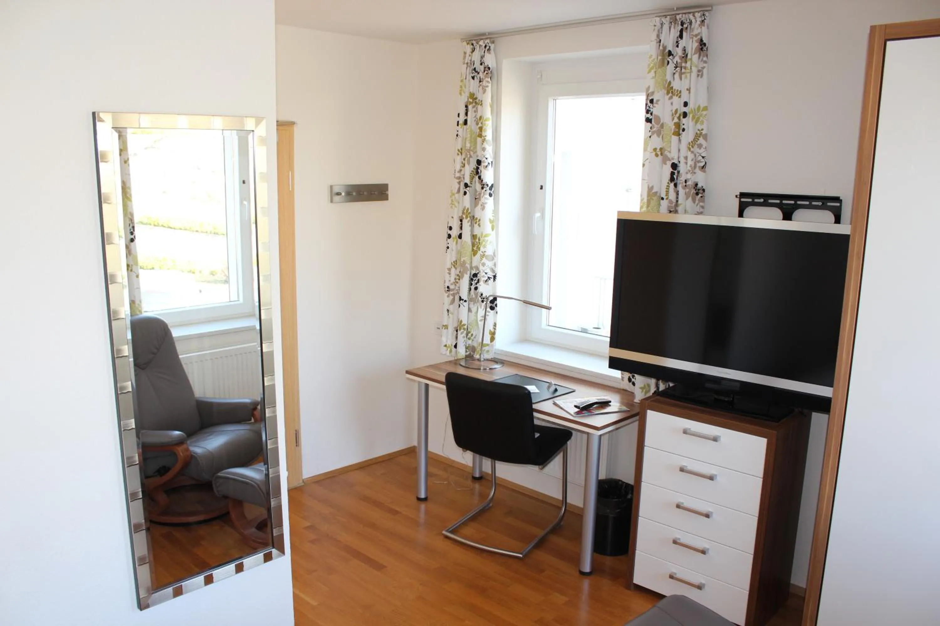 TV and multimedia in Boardinghouse My Maison