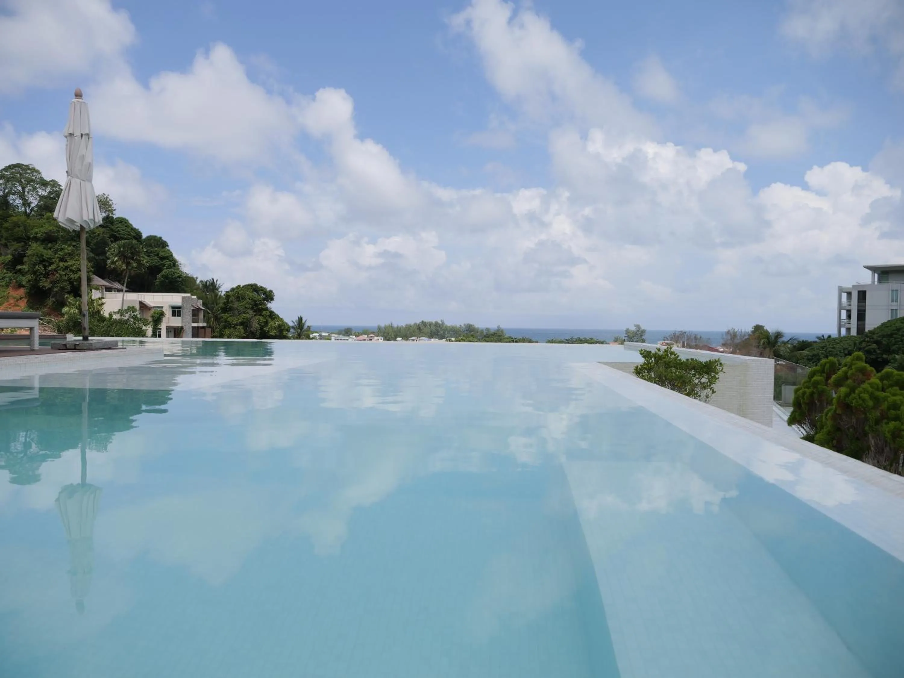Swimming pool in Karon beach apartment & sea view pool