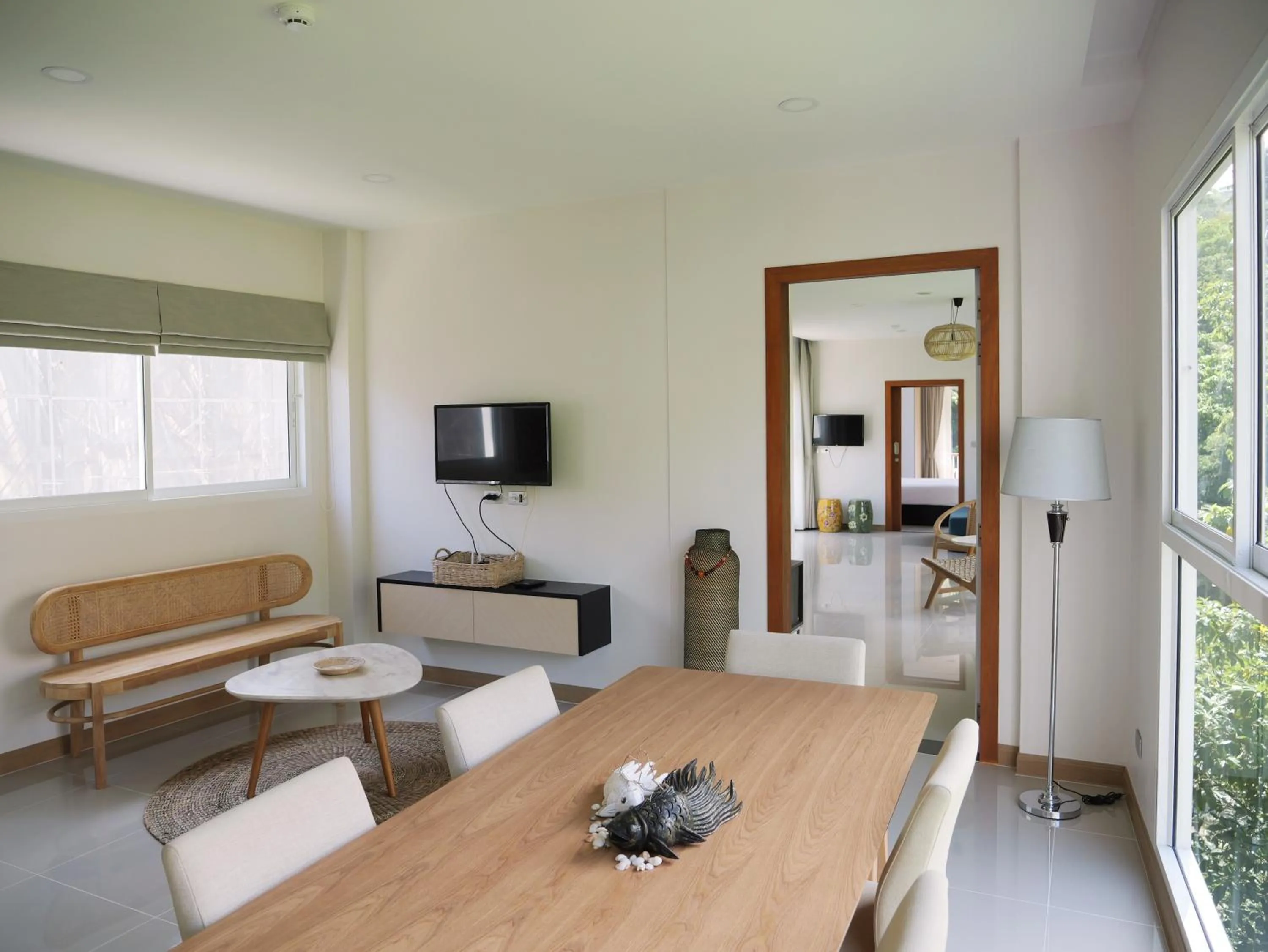 Communal lounge/ TV room in Karon beach apartment & sea view pool