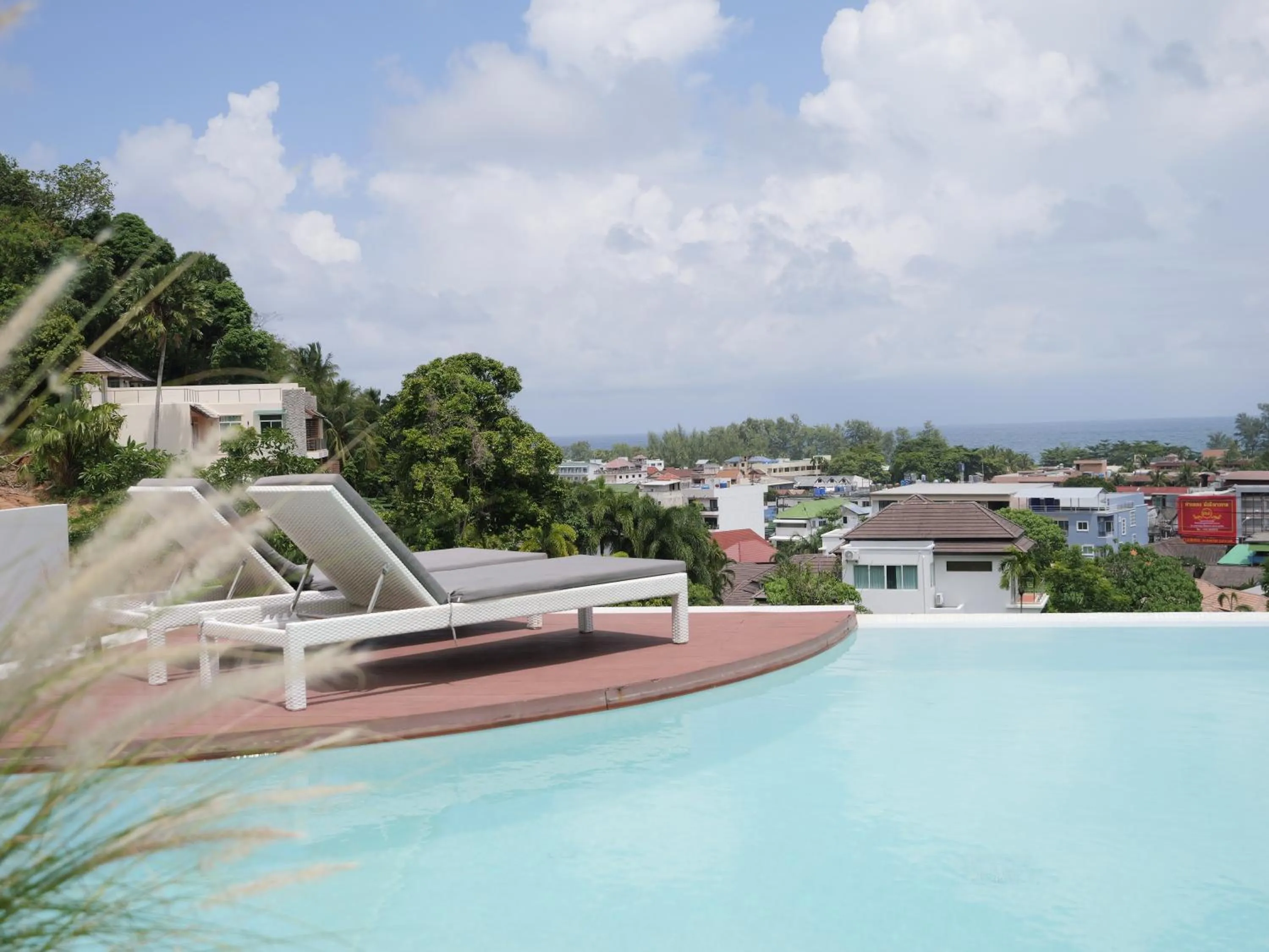 Swimming pool in Karon beach apartment & sea view pool