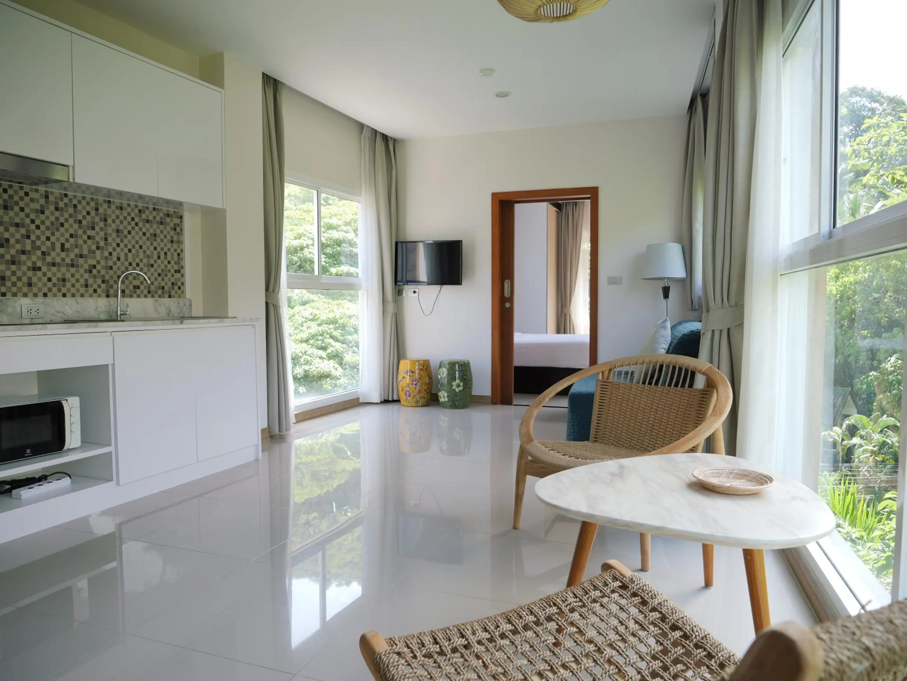 Kitchen or kitchenette in Karon beach apartment & sea view pool