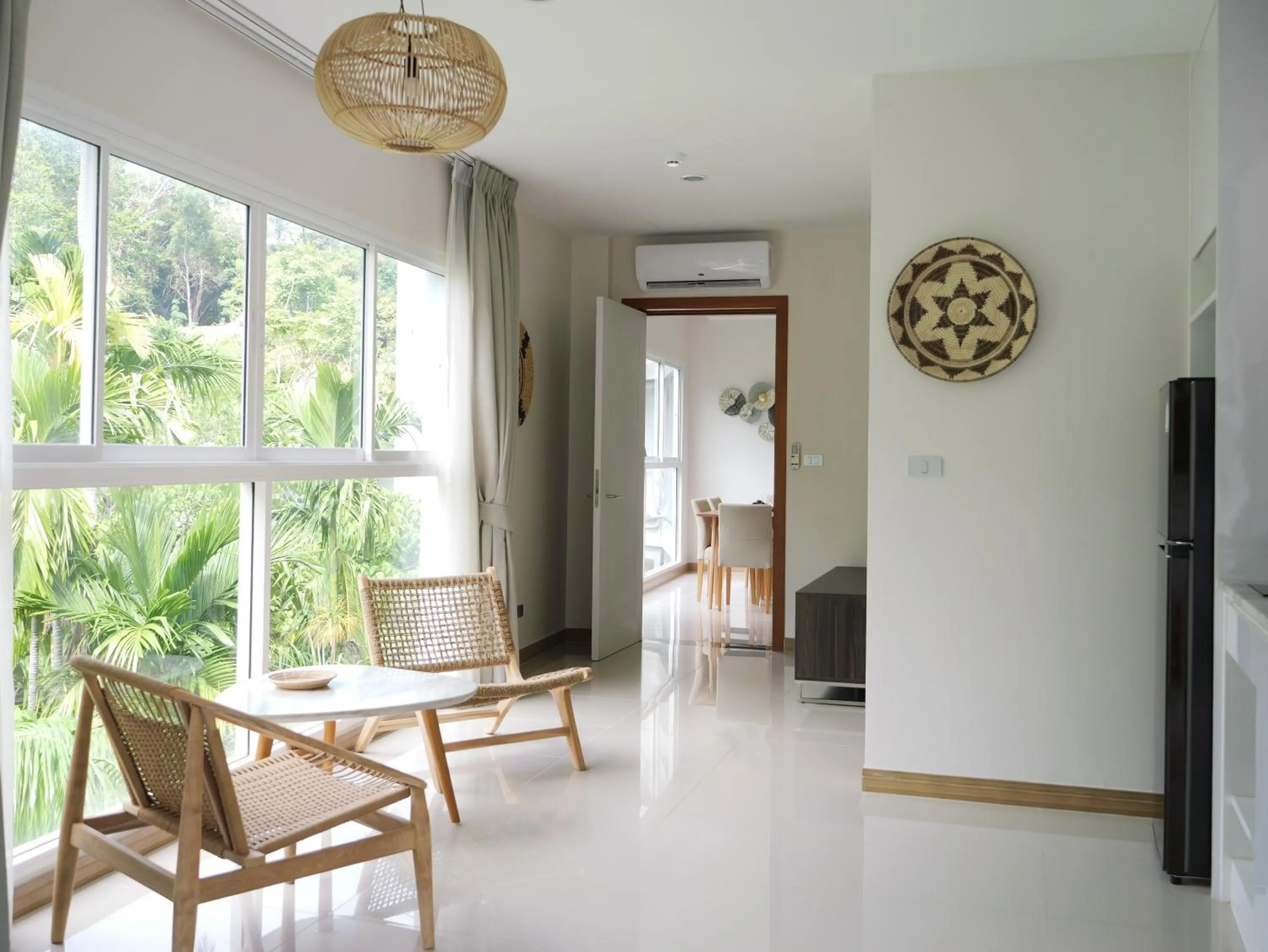 Living room in Karon beach apartment & sea view pool