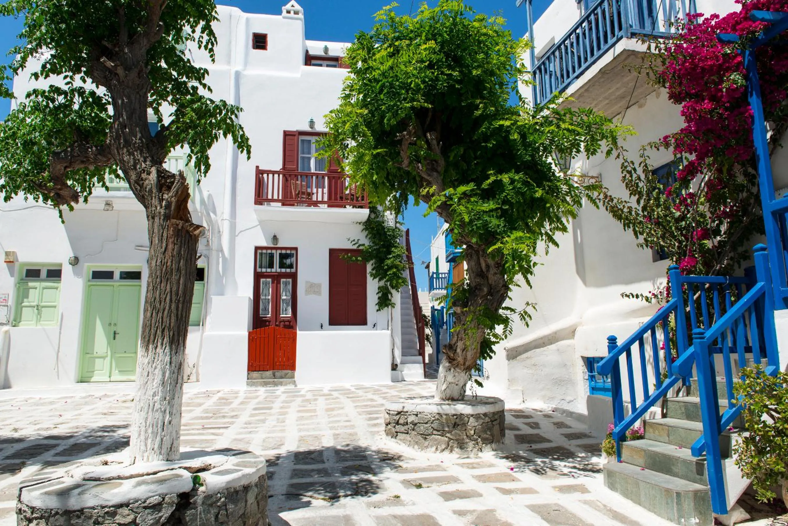 Facade/entrance in Alana Mykonos