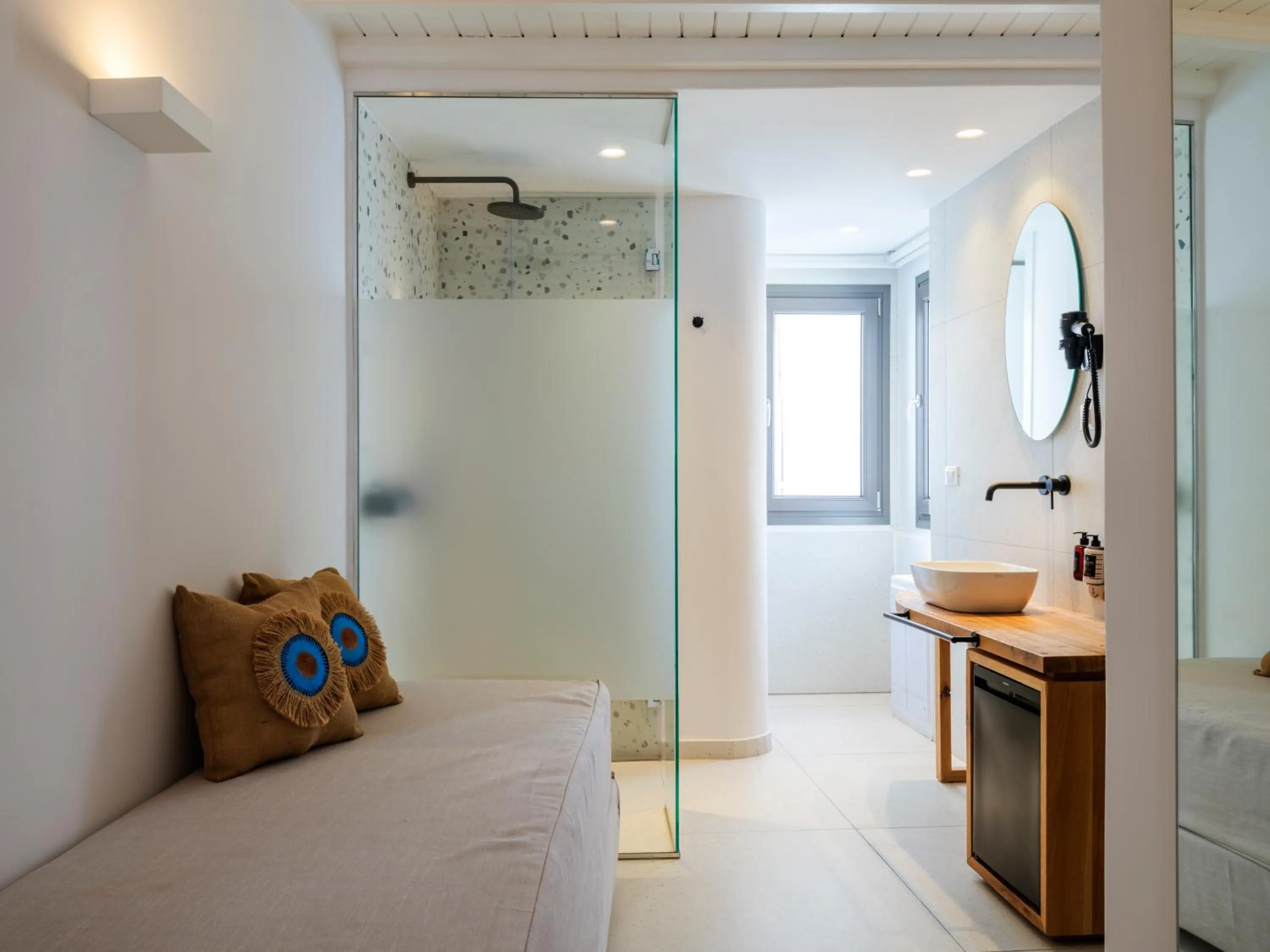 Bedroom, Bed in Alana Mykonos