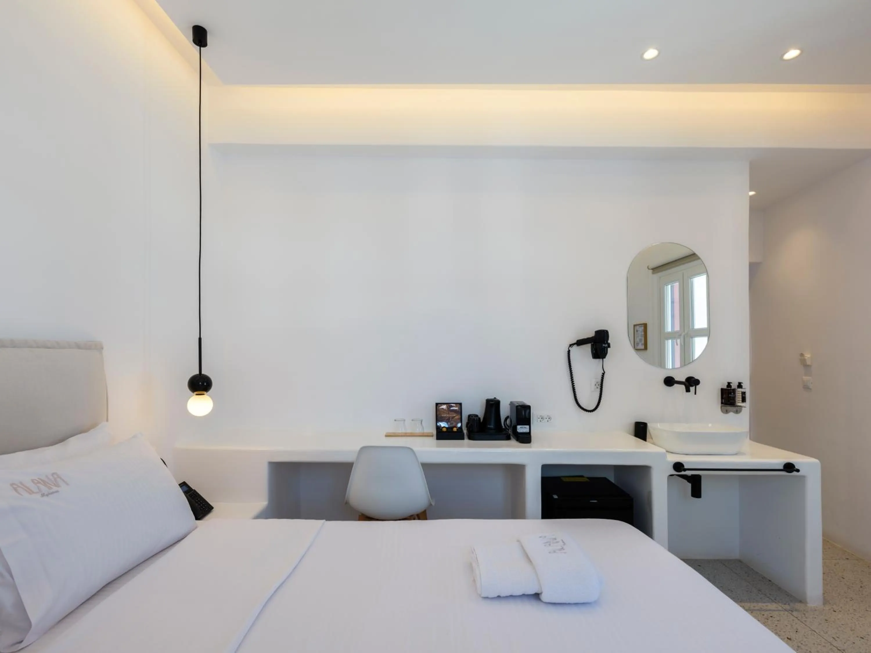 Bedroom, Bed in Alana Mykonos