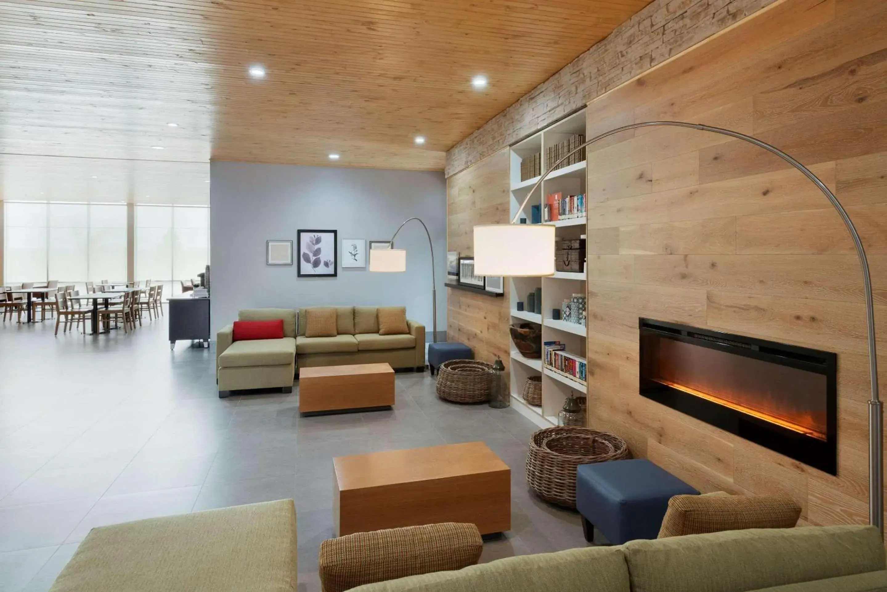 Lobby or reception in Country Inn & Suites by Radisson, Katy Houston West , TX Lobby or reception in Country Inn & Suites by Radisson, Katy Houston West , TX