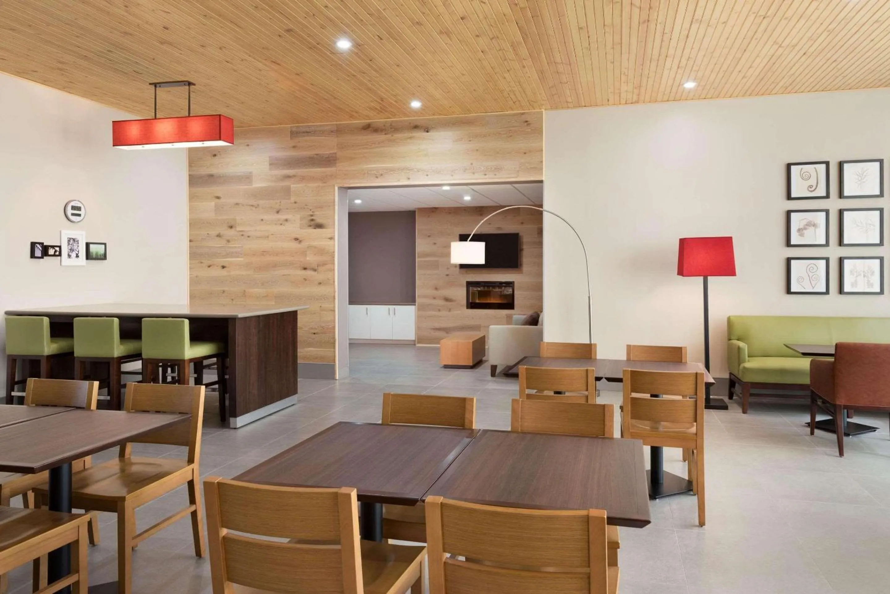 Lobby or reception in Country Inn & Suites by Radisson, Katy Houston West , TX