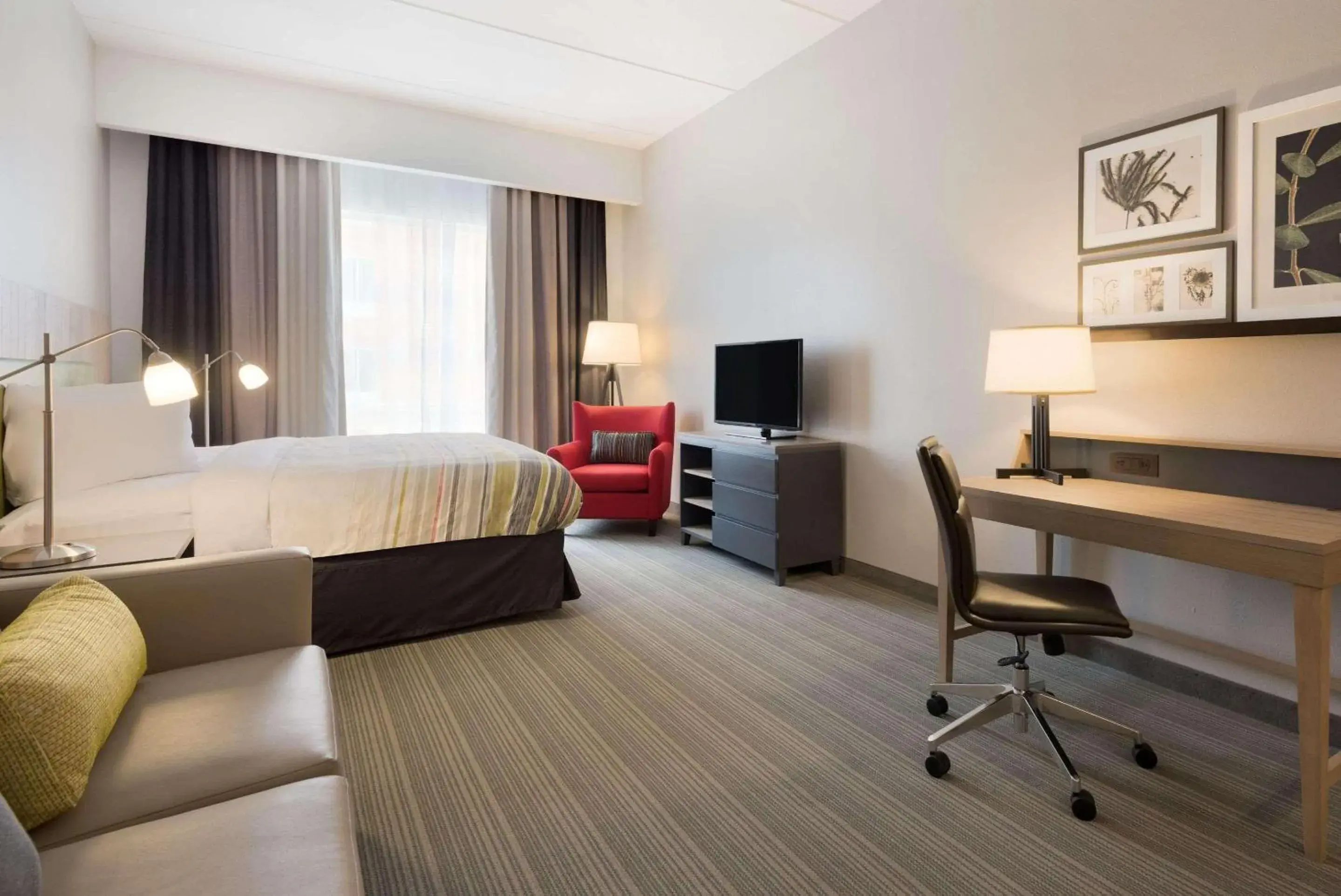 Bedroom, Bed in Country Inn & Suites by Radisson, Katy Houston West , TX Bedroom, Bed in Country Inn & Suites by Radisson, Katy Houston West , TX