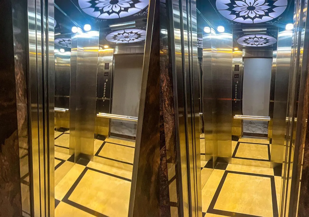 elevator in Thuận Linh Coffee & Homestay