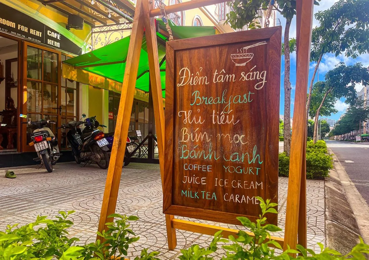 Text overlay in Thuận Linh Coffee & Homestay