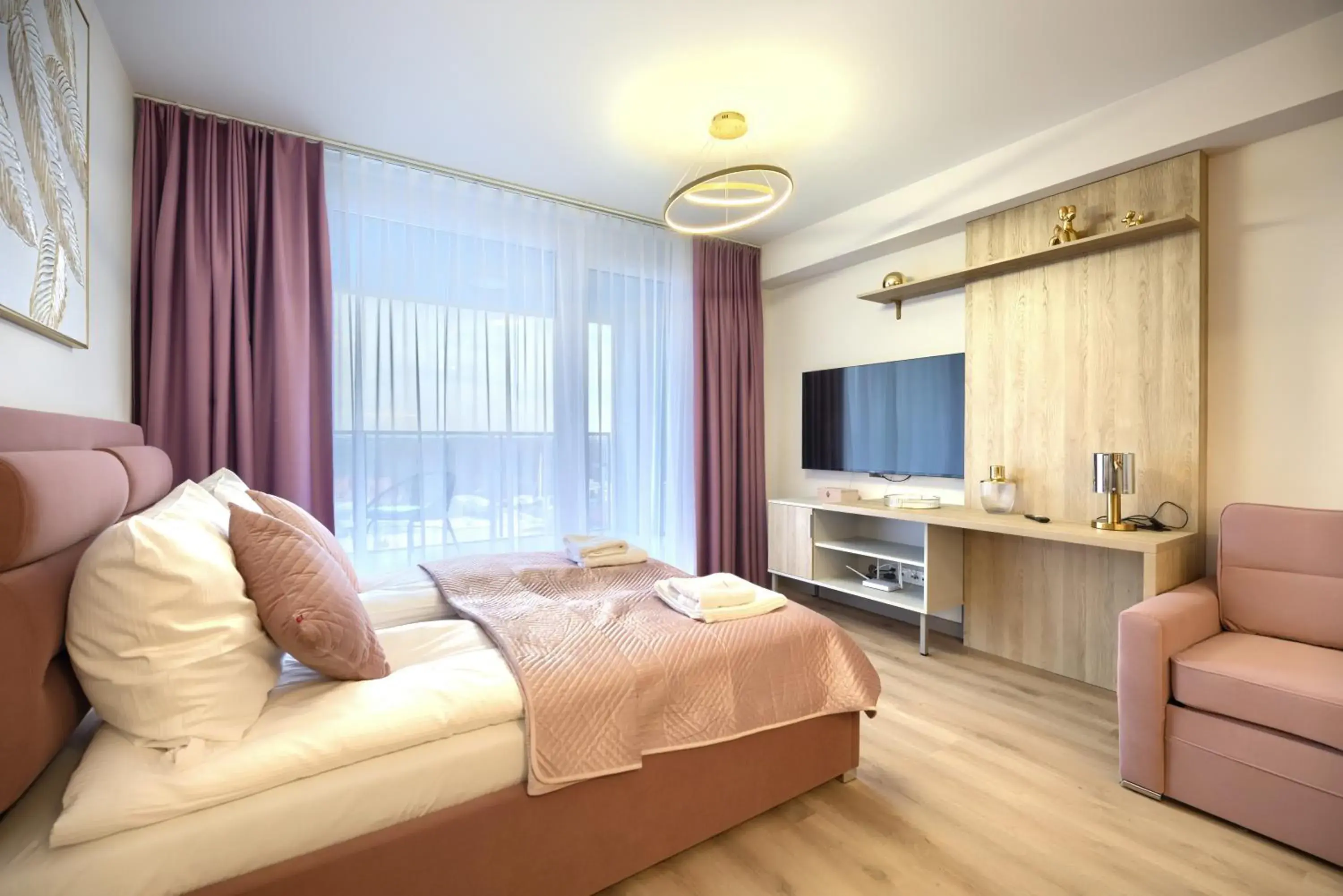 King Studio with Sofa Bed in AboutArtApartments - Otyńska 4 King Studio with Sofa Bed in AboutArtApartments - Otyńska 4
