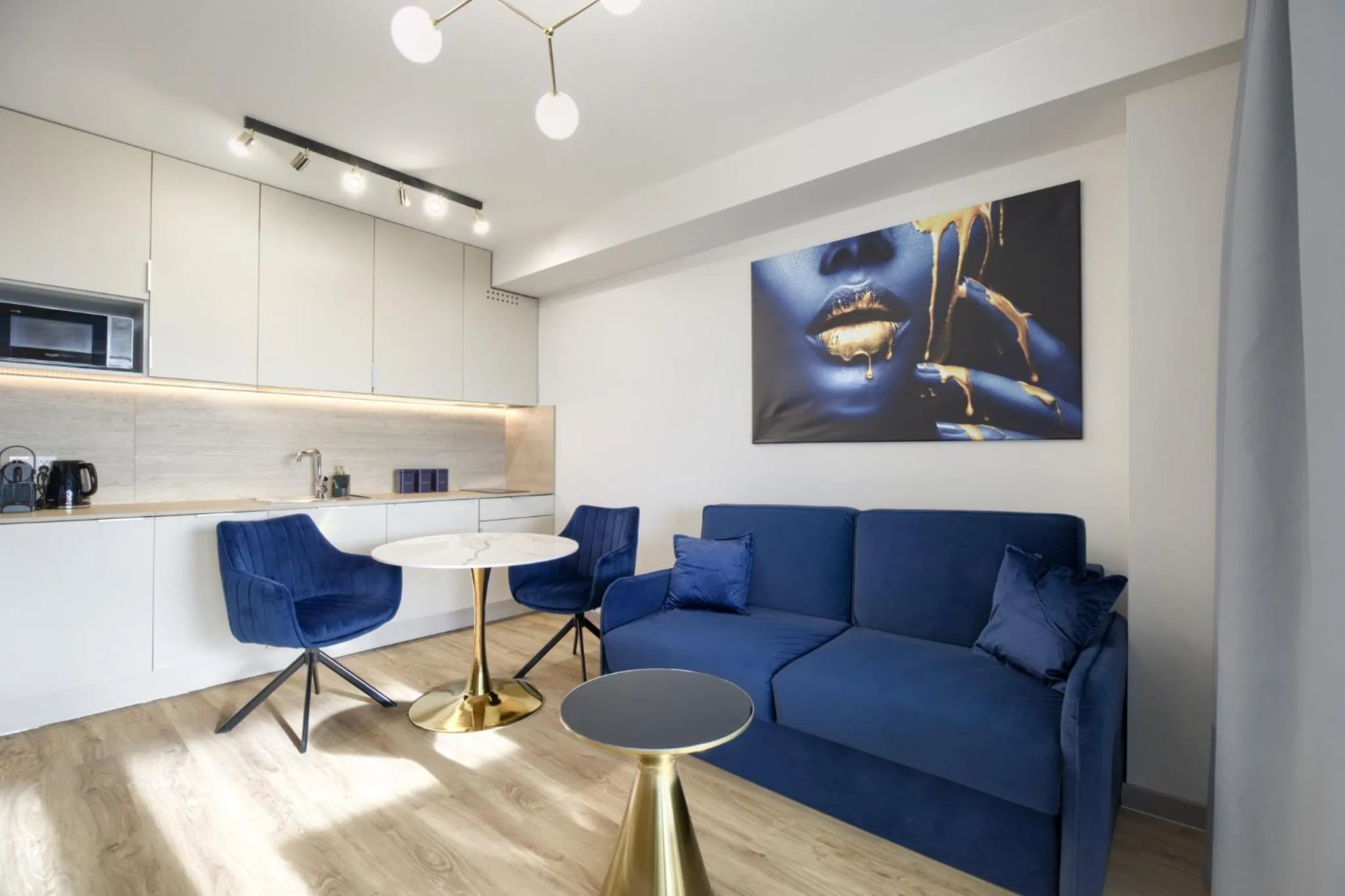 One-Bedroom Apartment with Terrace in AboutArtApartments - Otyńska 4