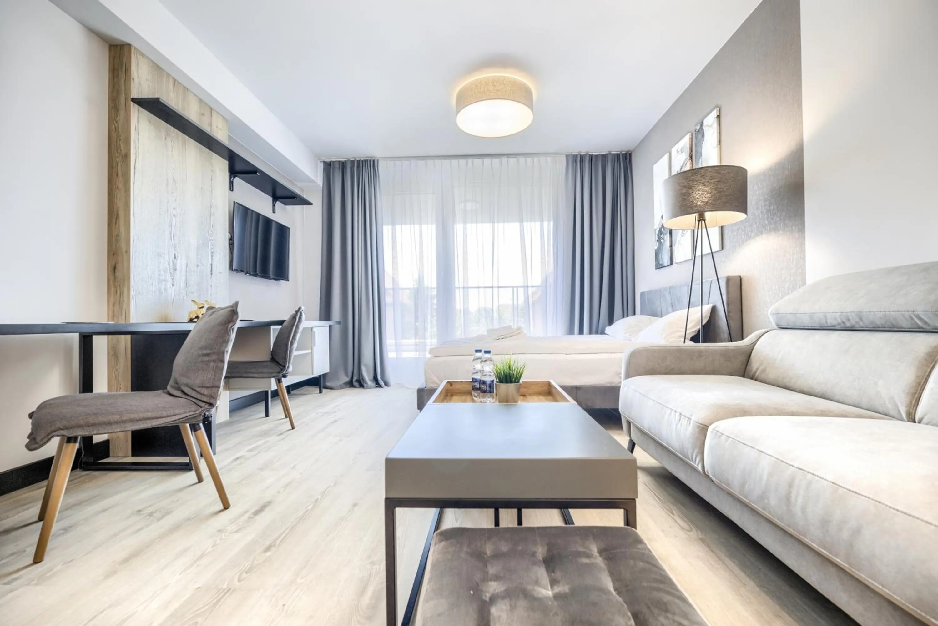 Family Room with Terrace in AboutArtApartments - Otyńska 4