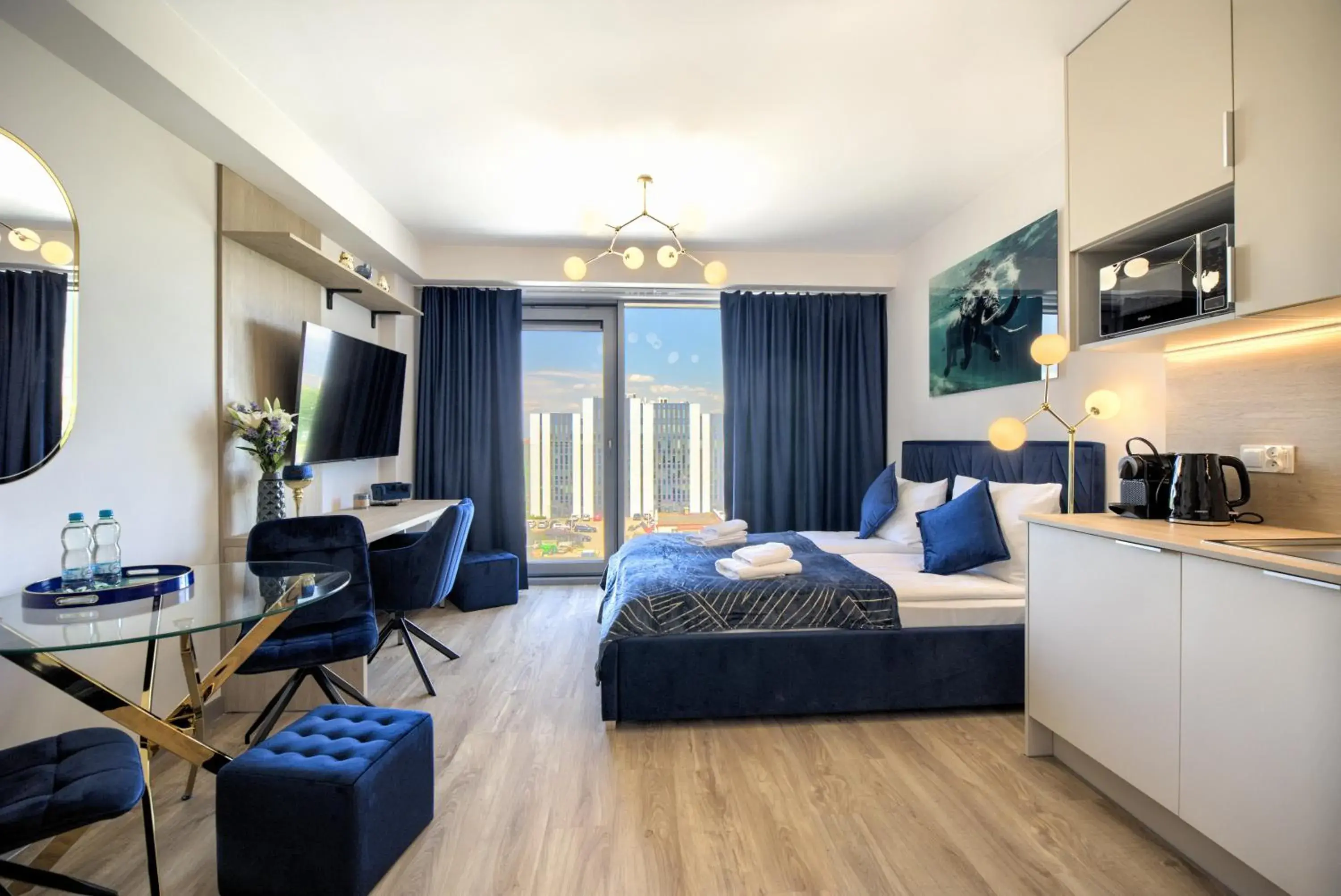 Deluxe King Studio - single occupancy in AboutArtApartments - Otyńska 4 Deluxe King Studio - single occupancy in AboutArtApartments - Otyńska 4
