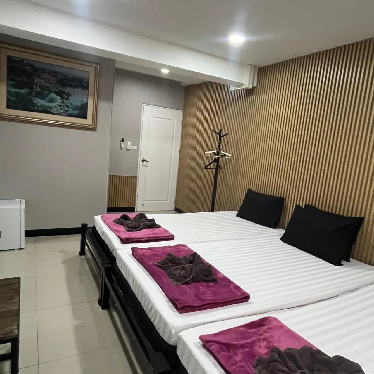 Bed in DonMueang station hotel