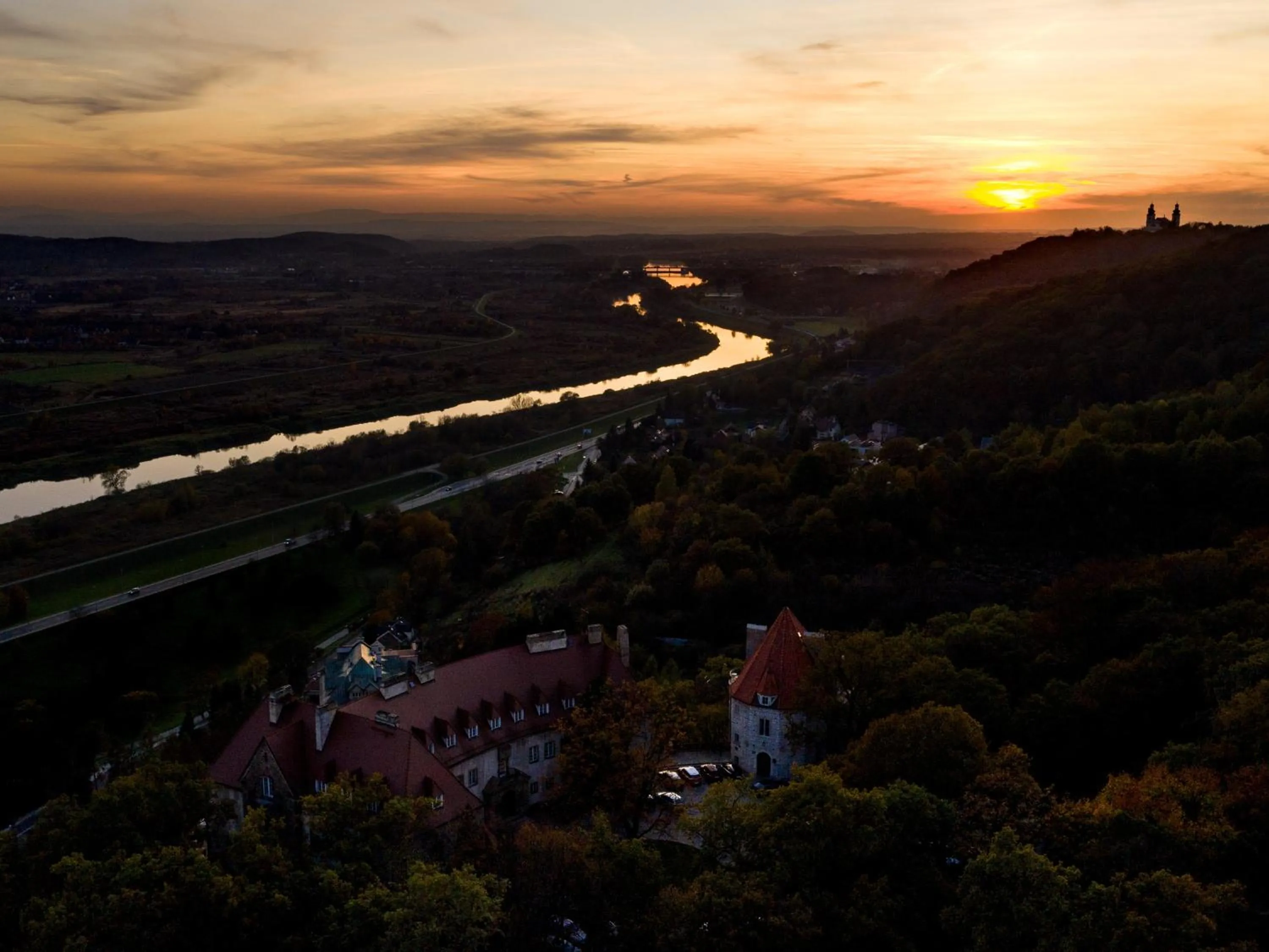 Restaurant/places to eat in Zinar Castle