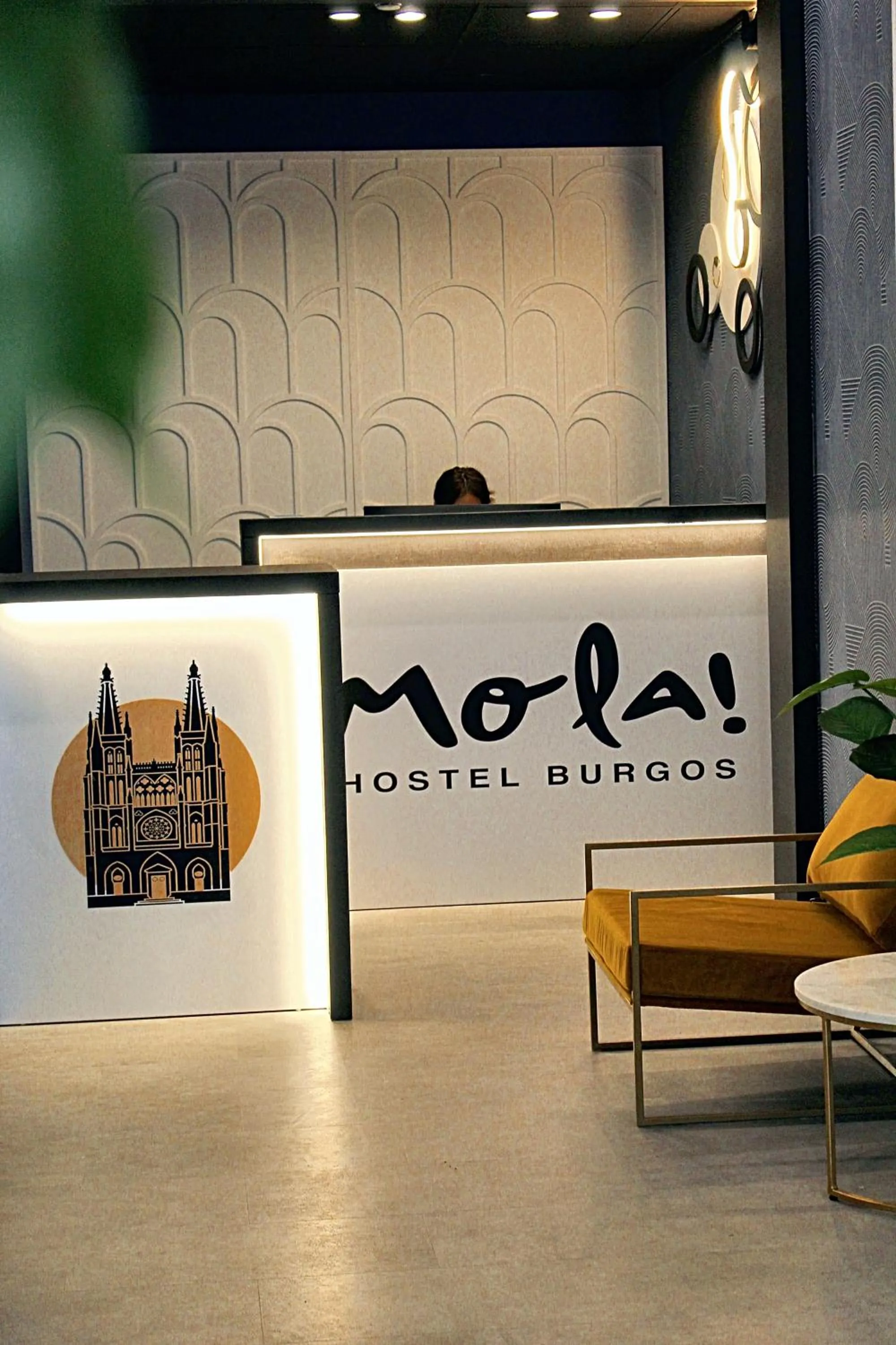 Lobby or reception in Mola! Hostel Burgos
