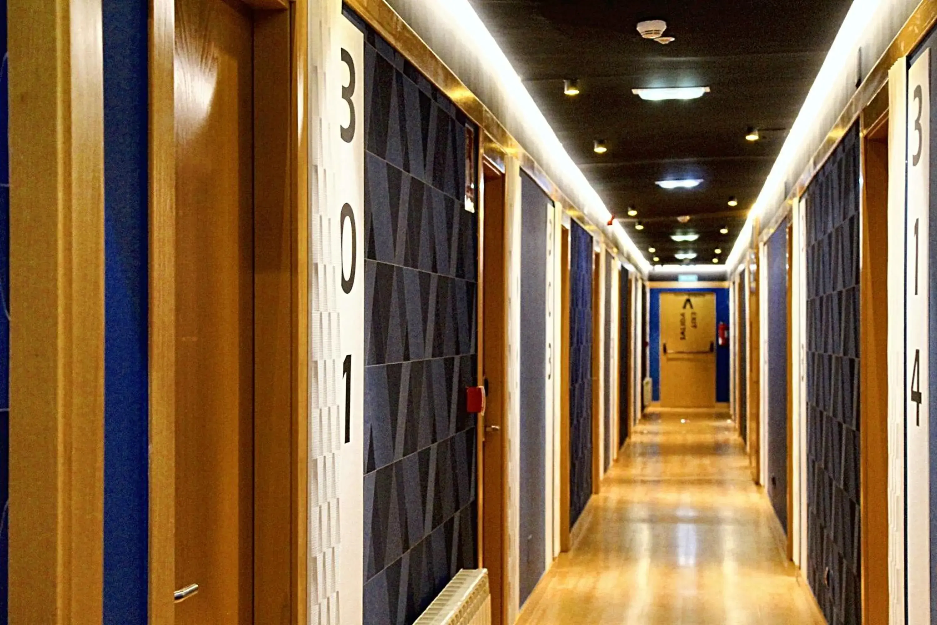 Female Dormitory Room in Mola! Hostel Burgos Female Dormitory Room in Mola! Hostel Burgos