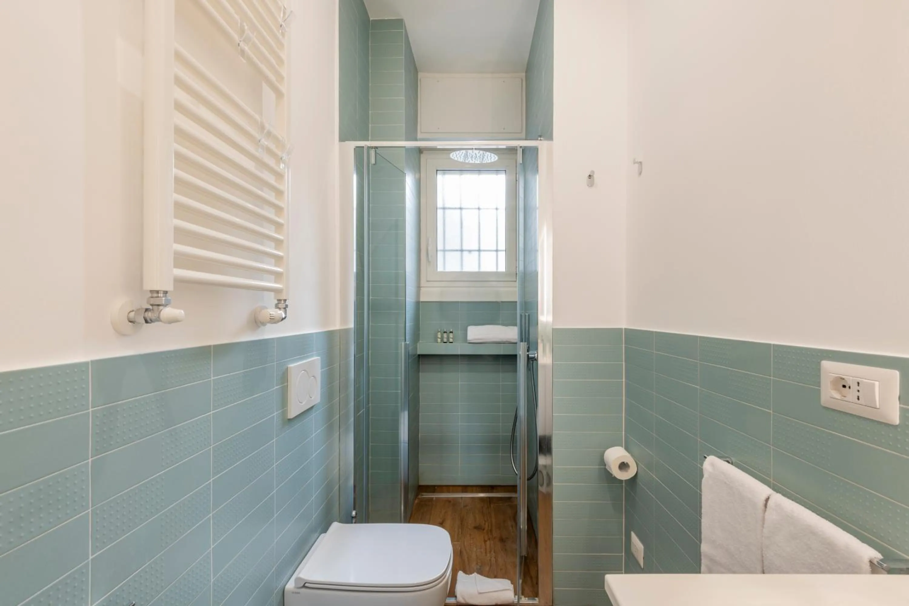 Shower in Giambellino, 128 - Al Giambellino, ampio e comodo
