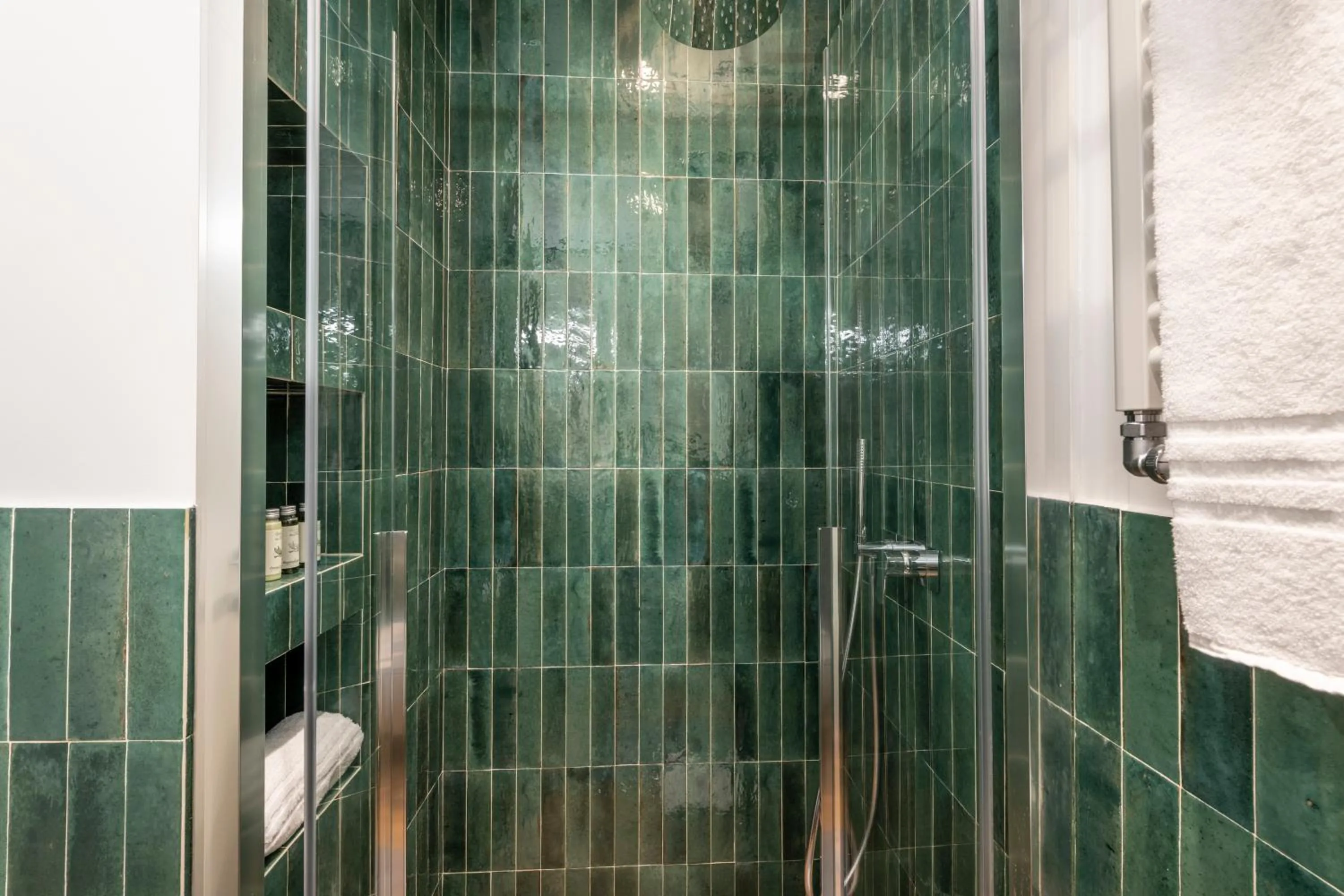 Shower in Giambellino, 128 - Al Giambellino, ampio e comodo