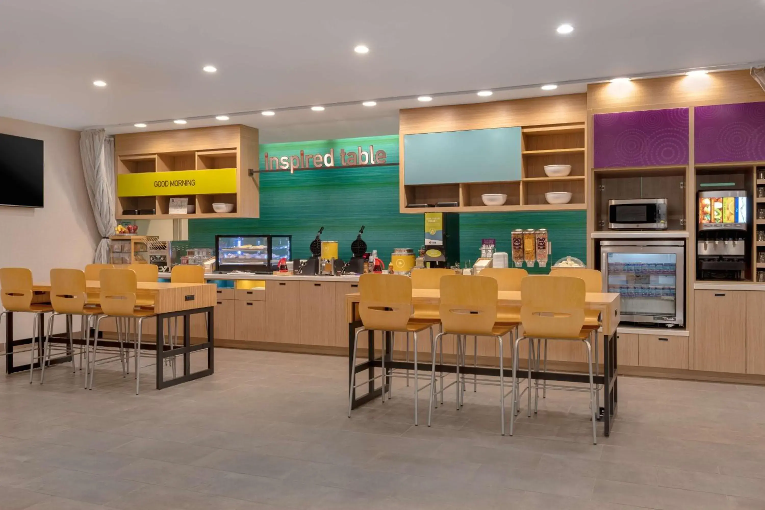 Breakfast in Home2 Suites By Hilton Brownwood Breakfast in Home2 Suites By Hilton Brownwood