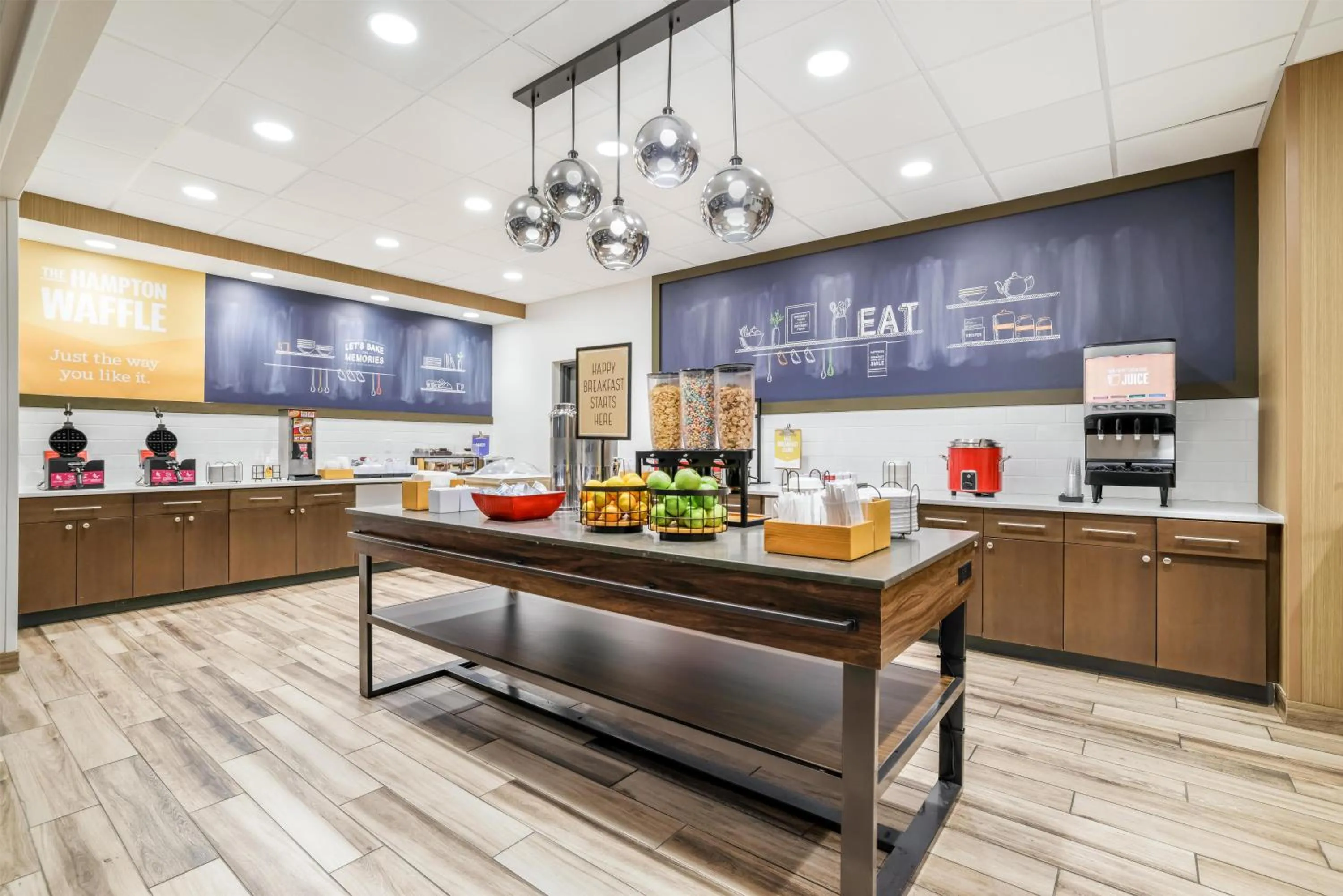 Breakfast in Hampton Inn Fort Myers Downtown