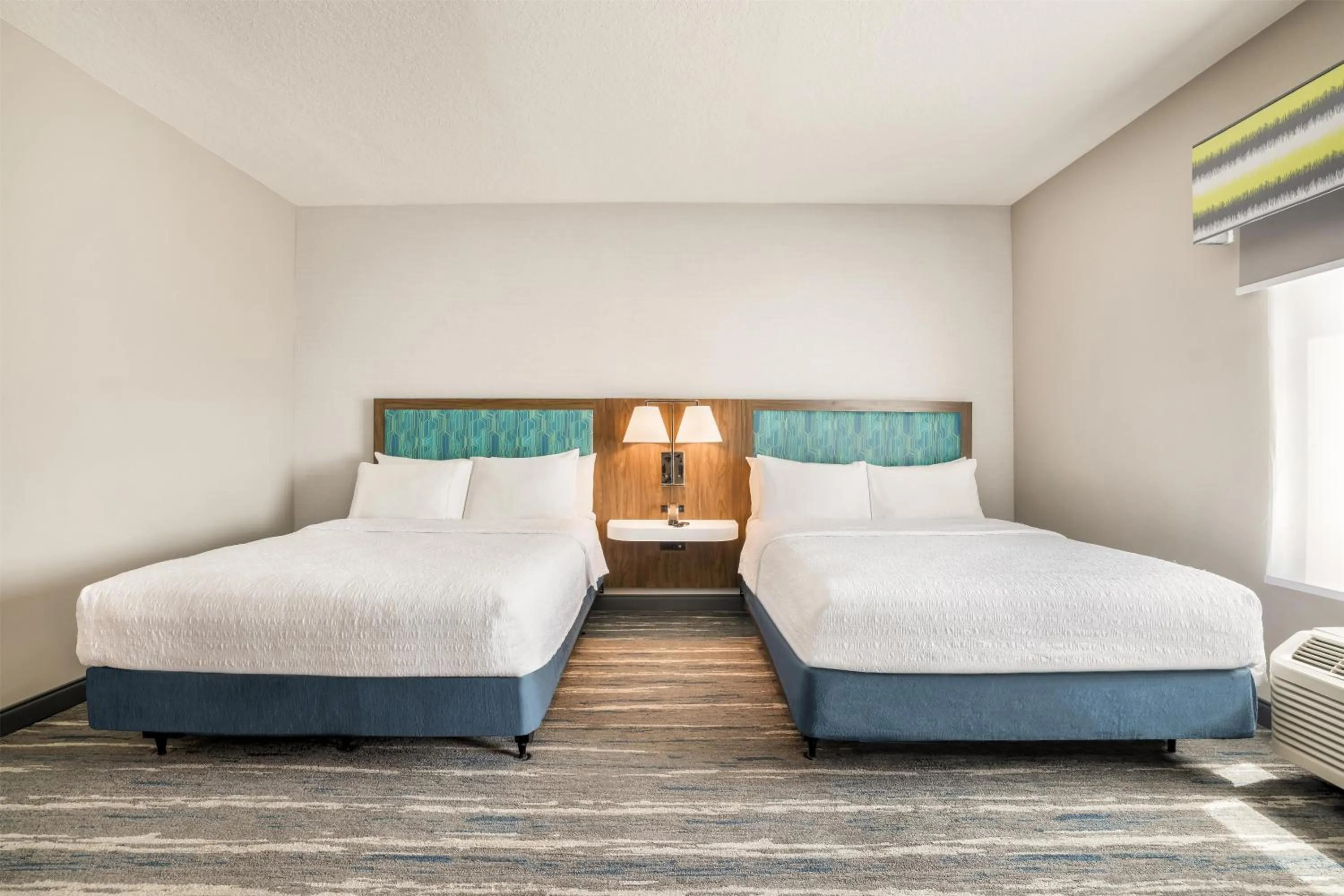 Bed in Hampton Inn Fort Myers Downtown