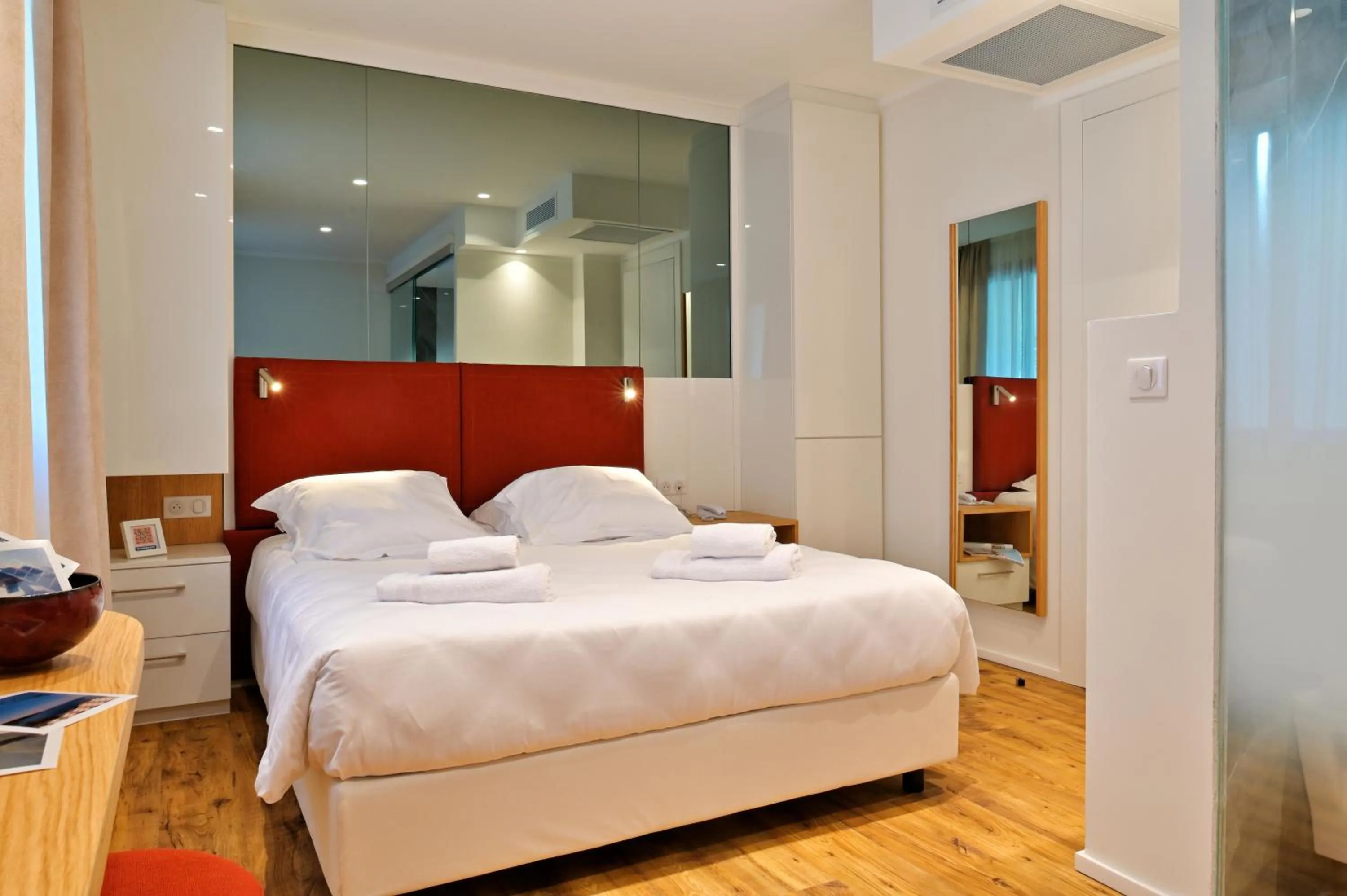 Bed in HOTEL SAINT ROCH