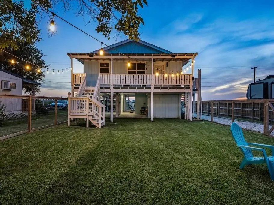 Balcony/Terrace in Casa Rockport - Waterfront + Pet Friendly