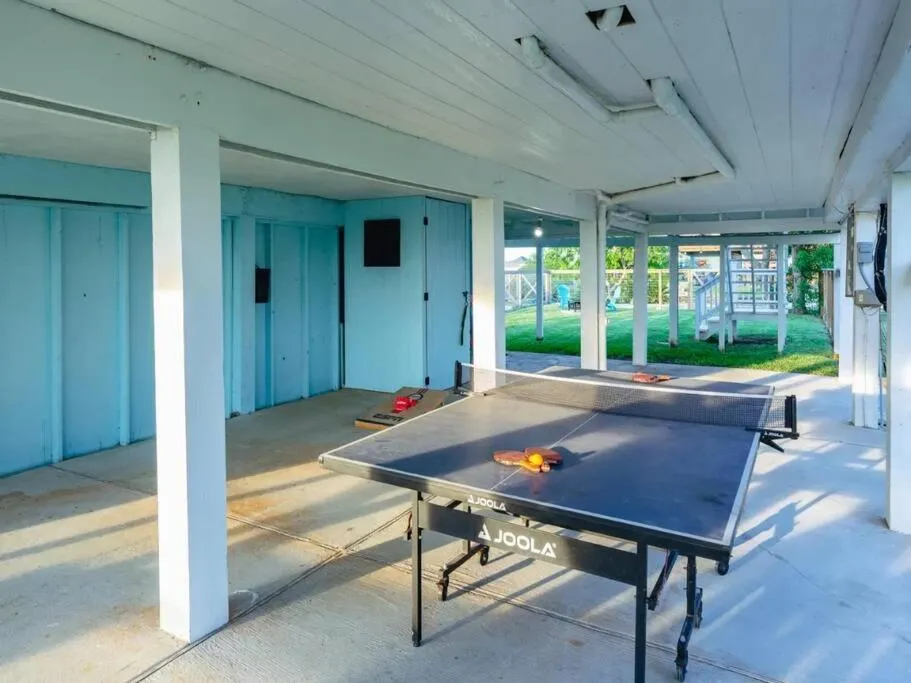 Darts in Casa Rockport - Waterfront + Pet Friendly