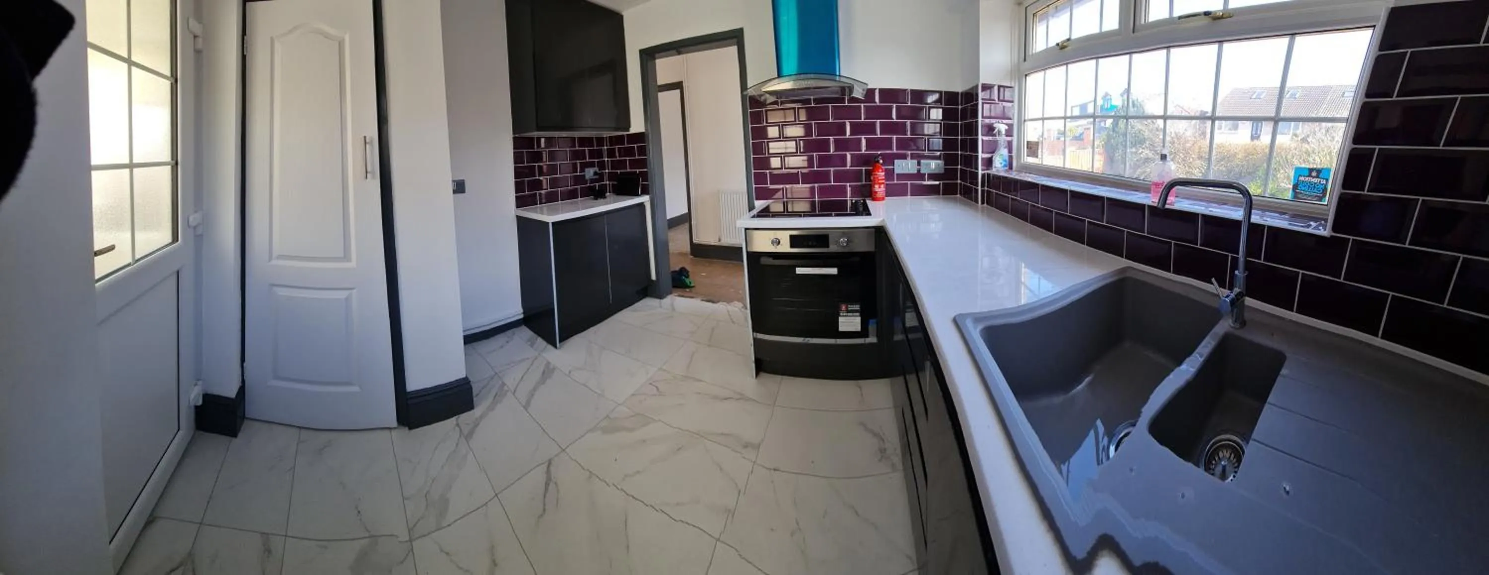 Bristol 2-Bed Bungalow Sleeps 4 Parking