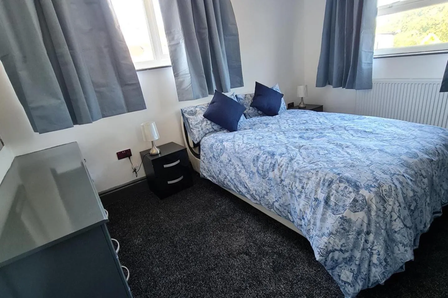 Bristol 2-Bed Bungalow Sleeps 4 Parking