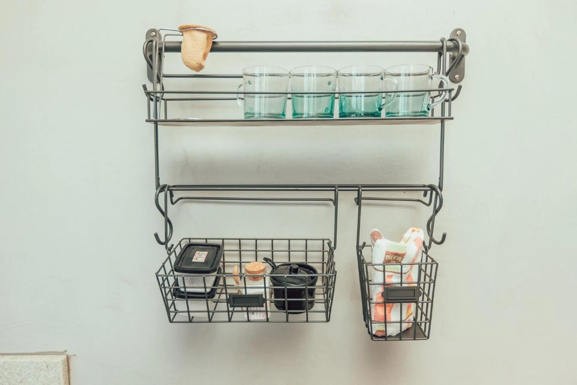 Kitchen or kitchenette in Chalés e Bangalôs Ibiraquera