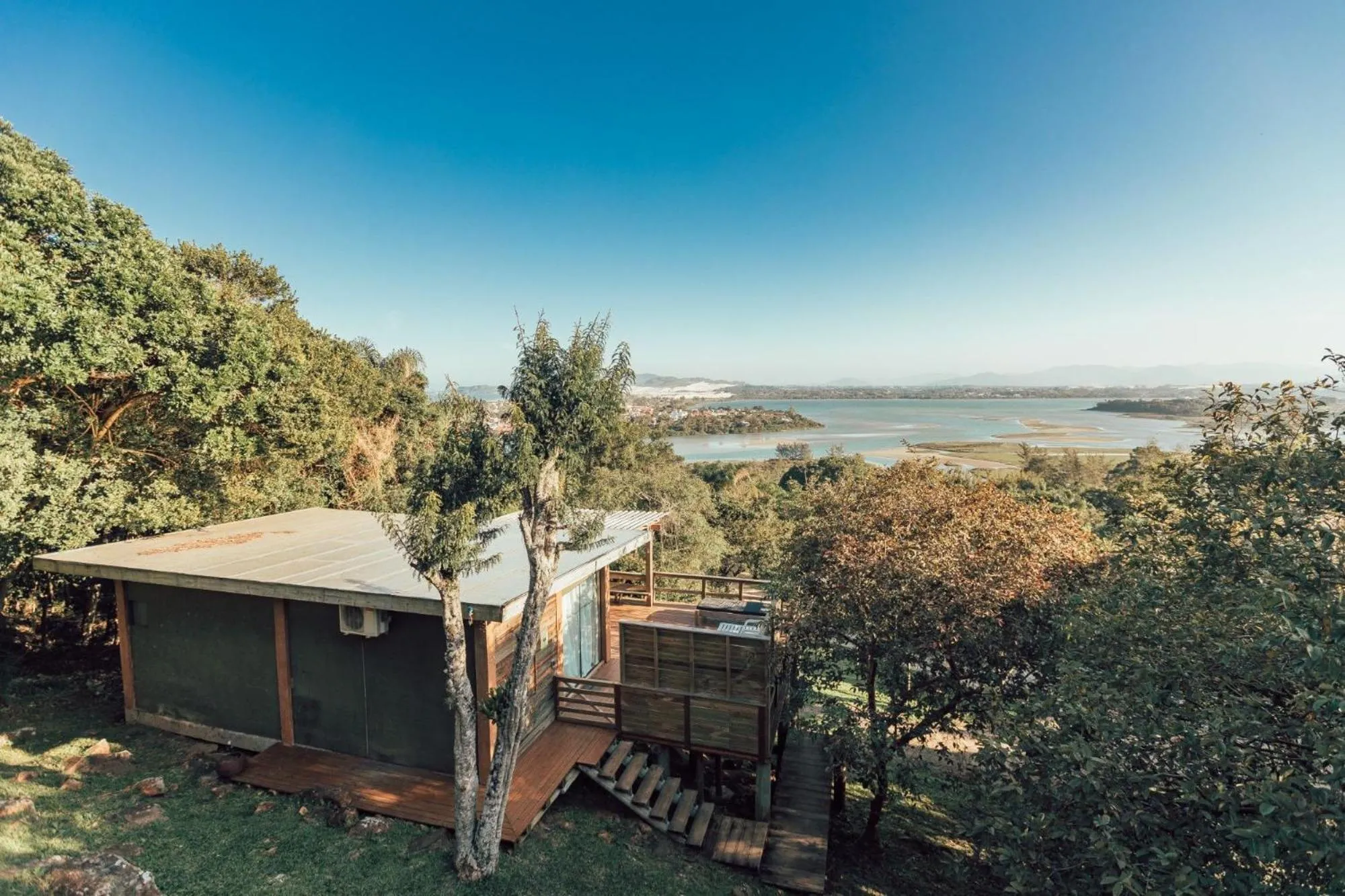Facade/entrance in Chalés e Bangalôs Ibiraquera