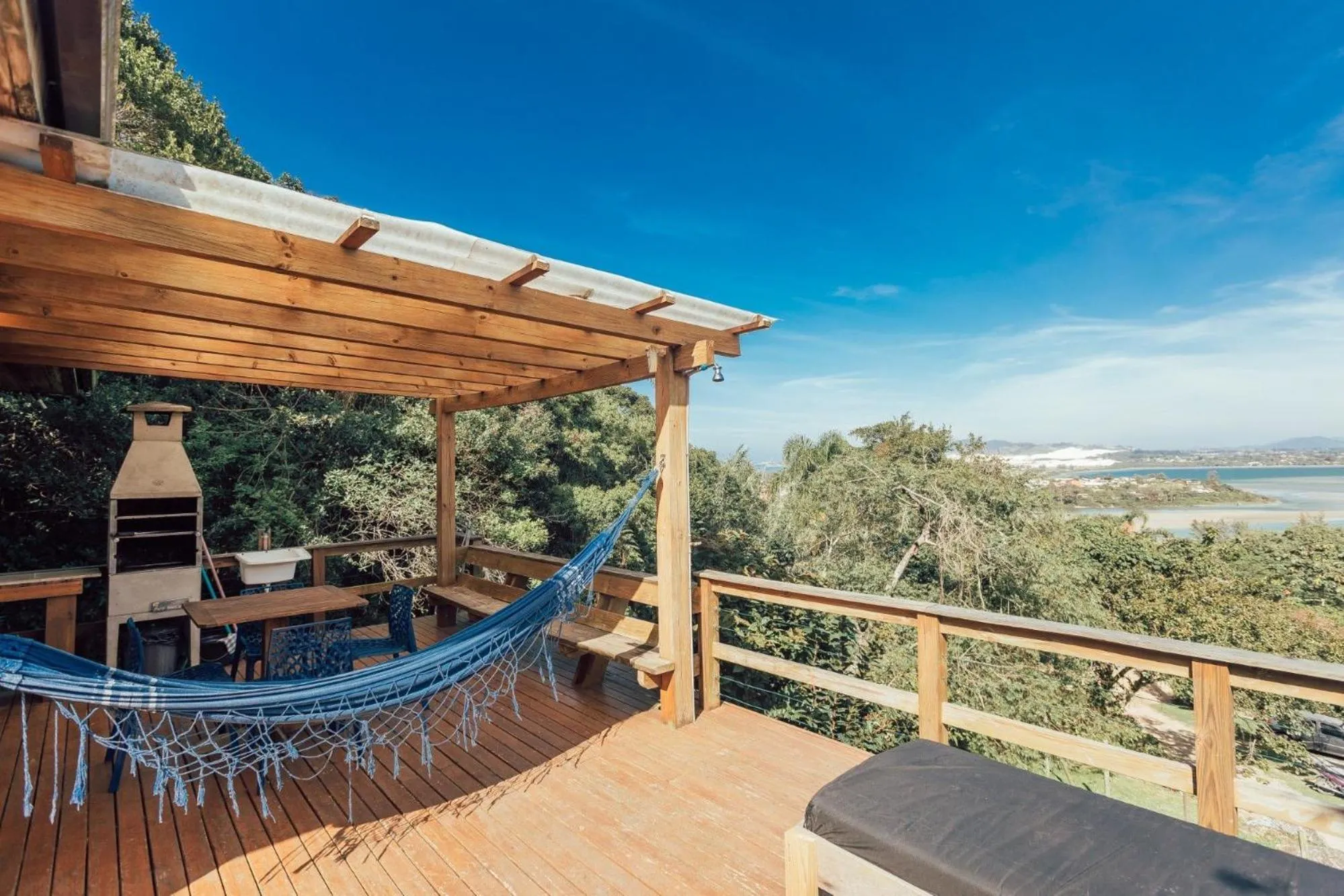 BBQ facilities in Chalés e Bangalôs Ibiraquera