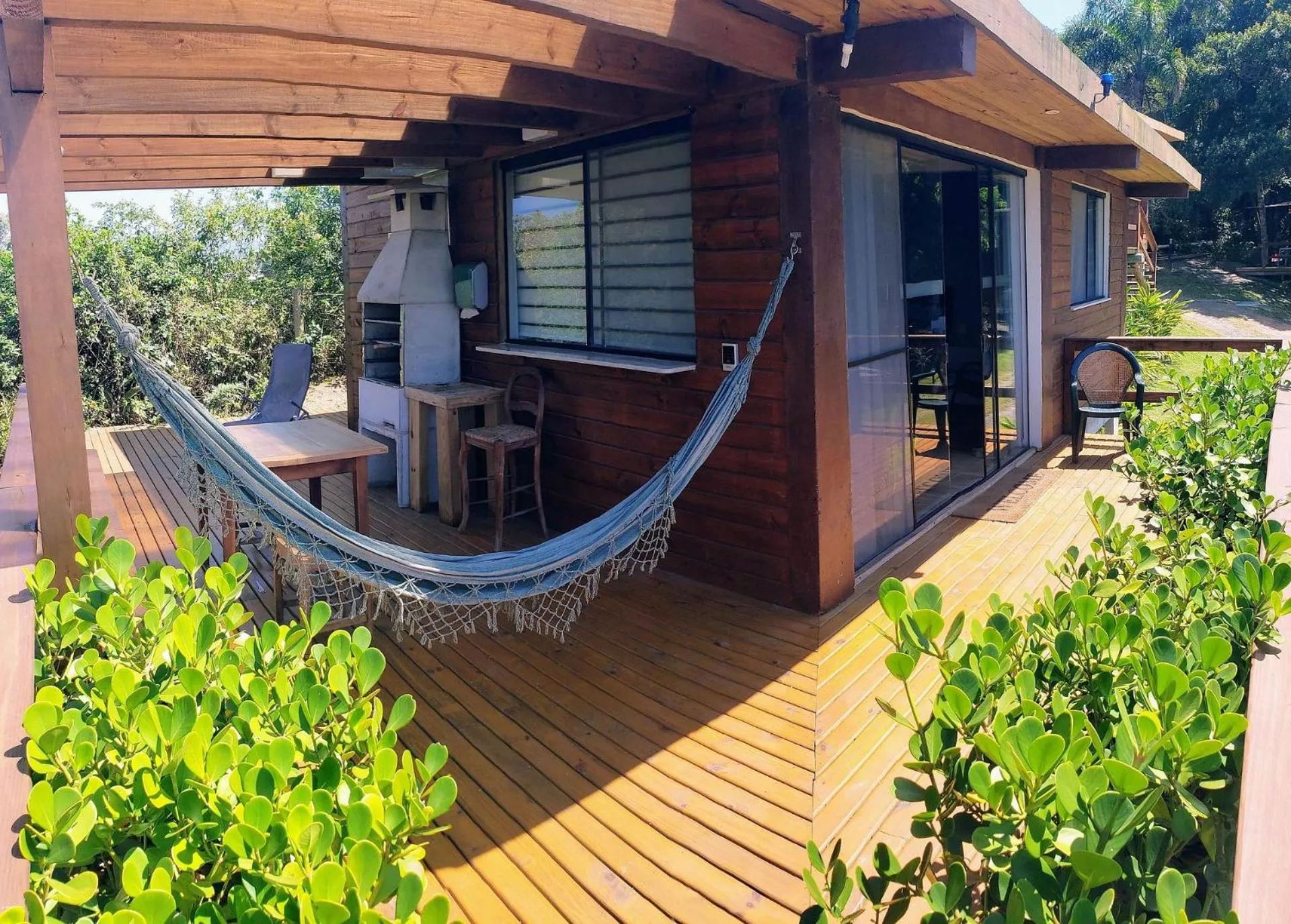 Balcony/Terrace in Chalés e Bangalôs Ibiraquera