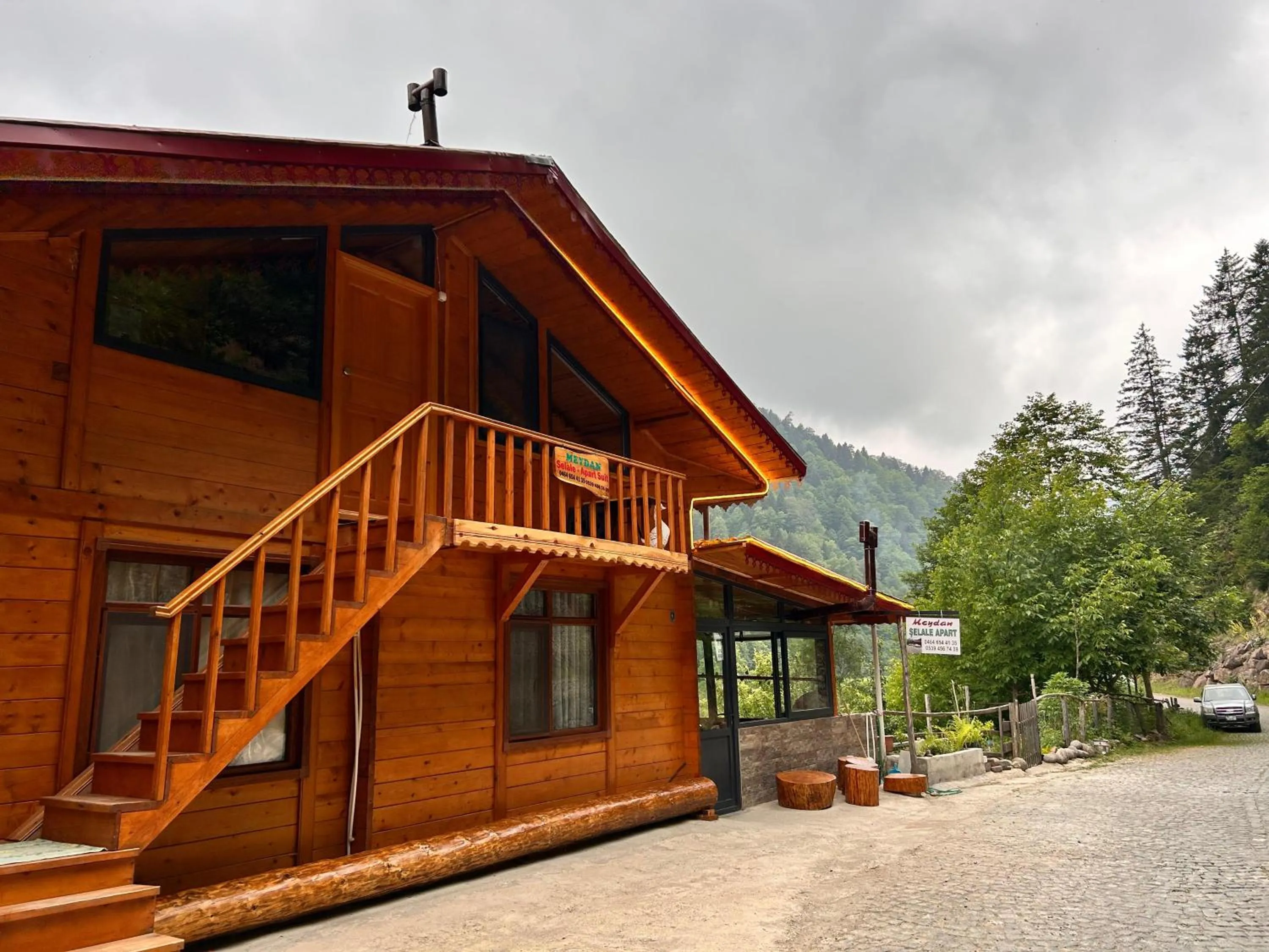 Meydan Şelale Dağ Evi