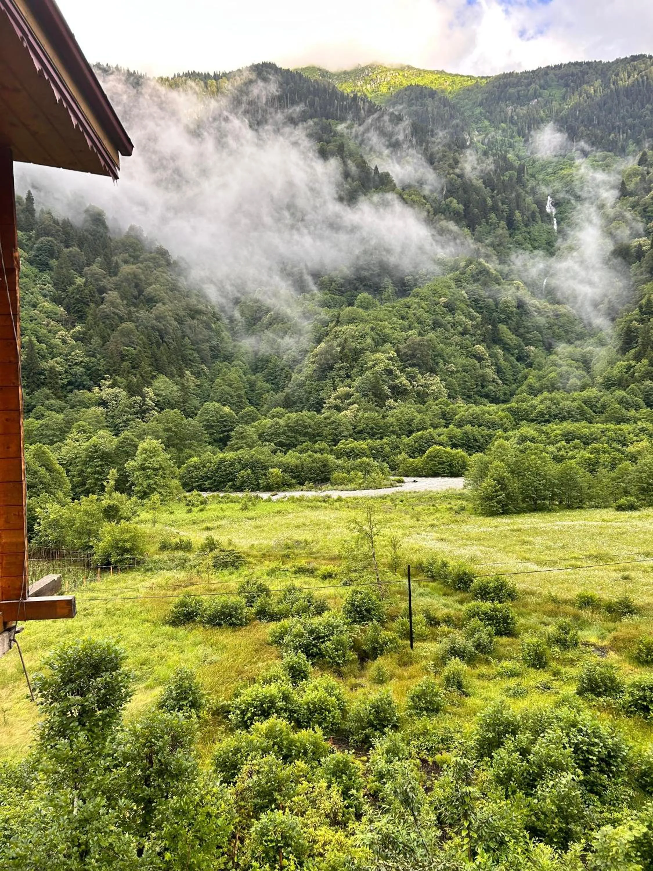 Meydan Şelale Dağ Evi