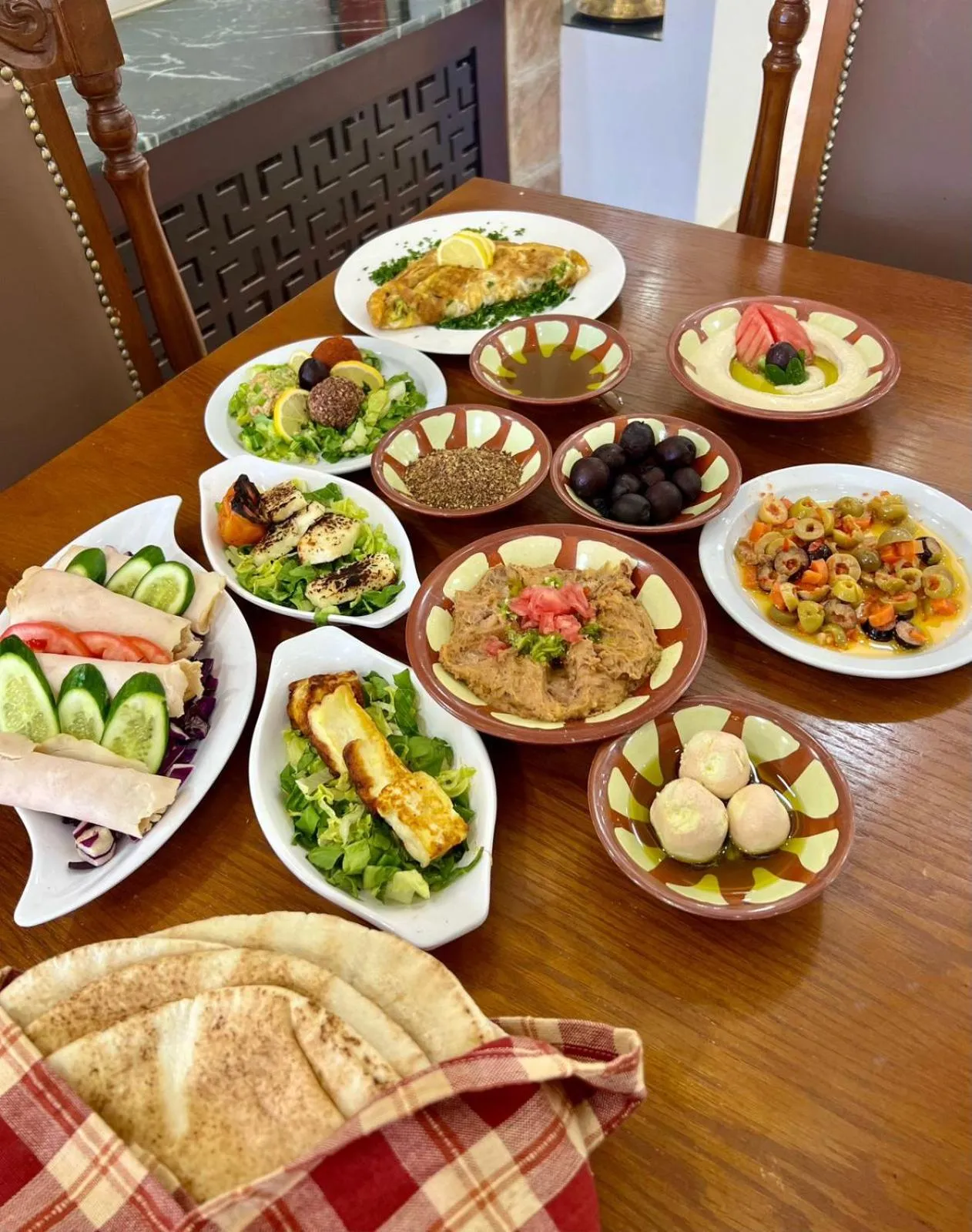 Food and drinks in Al-jabal castle Hotel - Ajloun