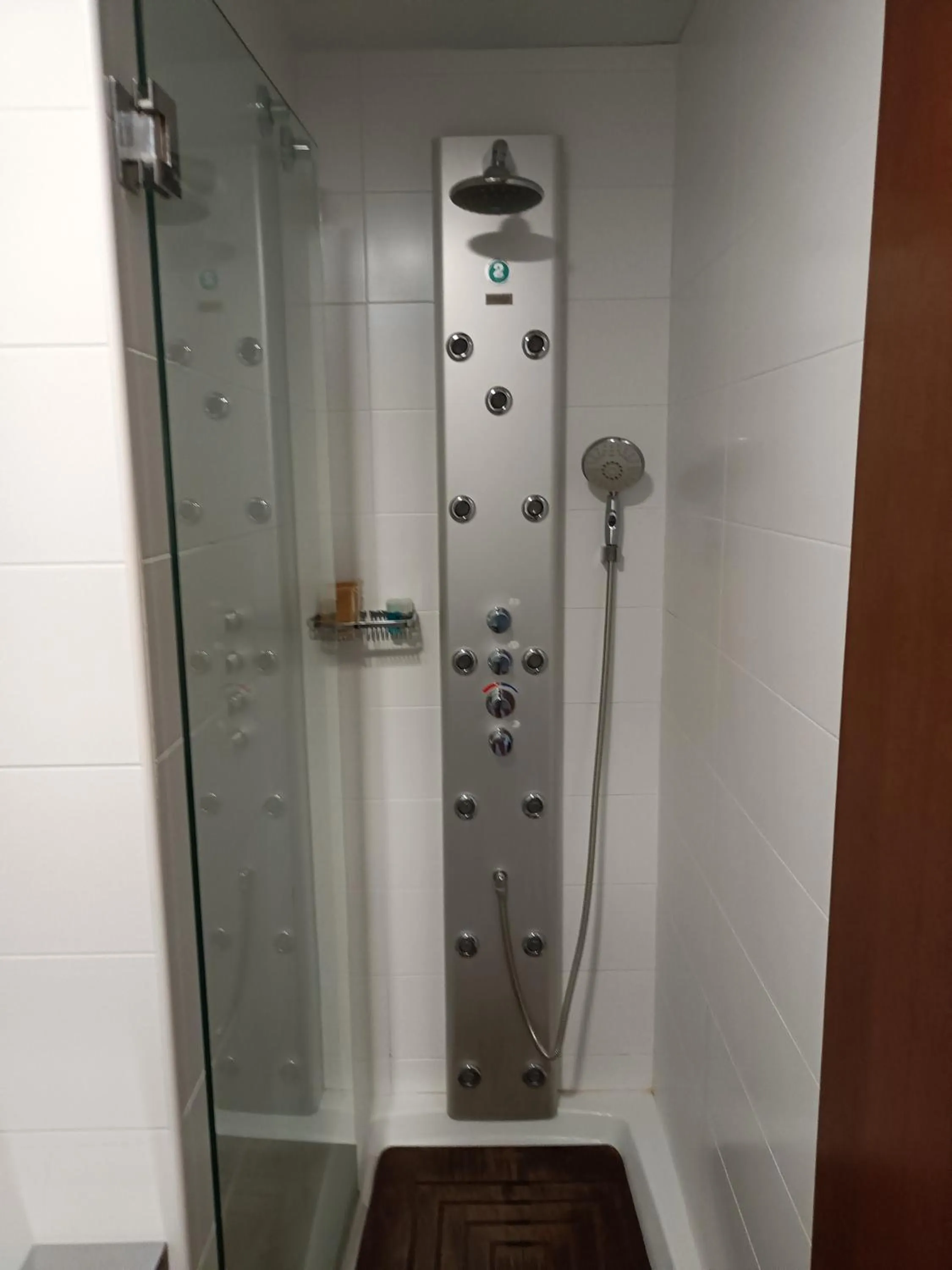 Shower in Casa das Capelas