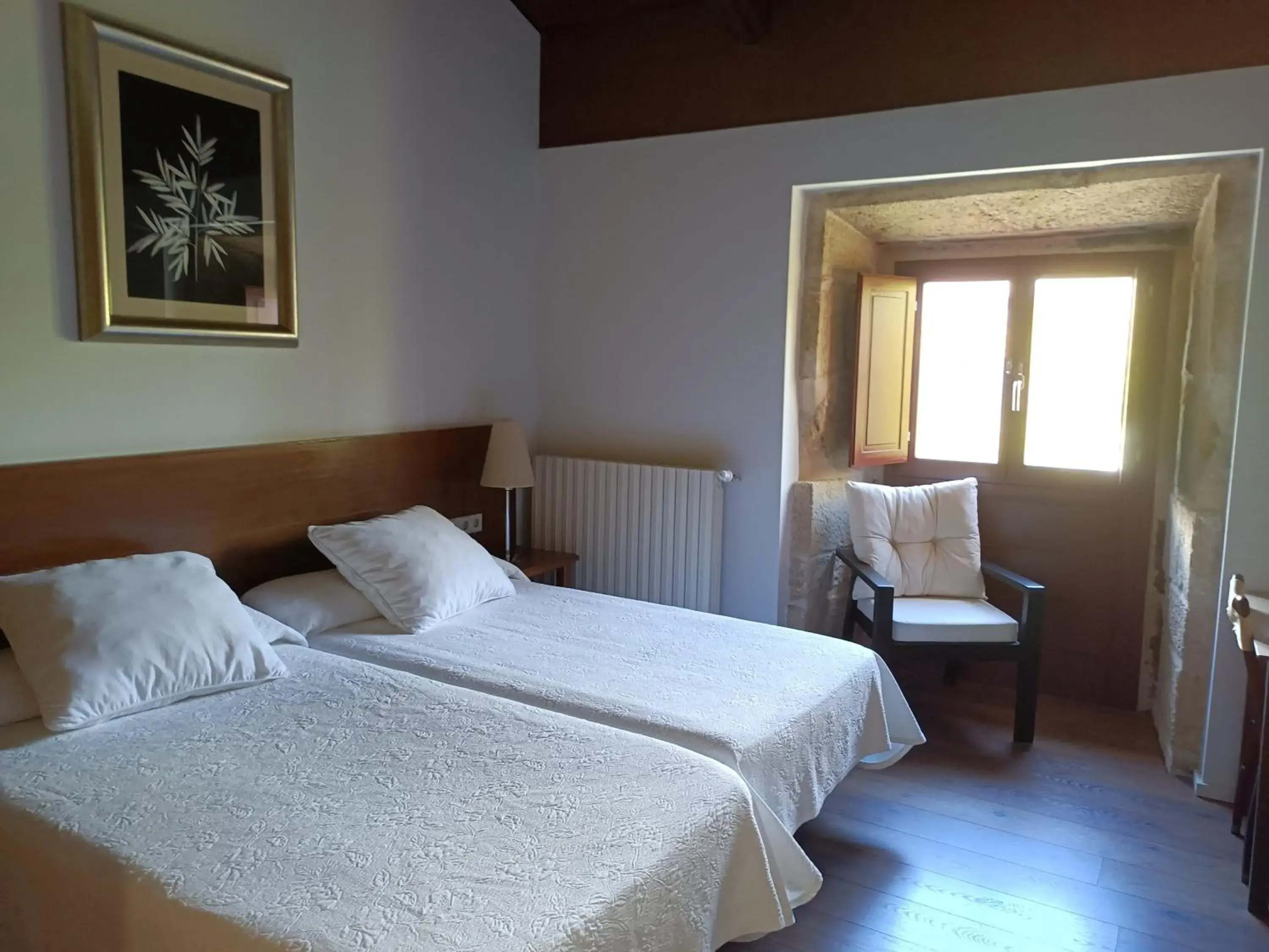 Double Room with Private Bathroom - single occupancy in Casa das Capelas Double Room with Private Bathroom - single occupancy in Casa das Capelas